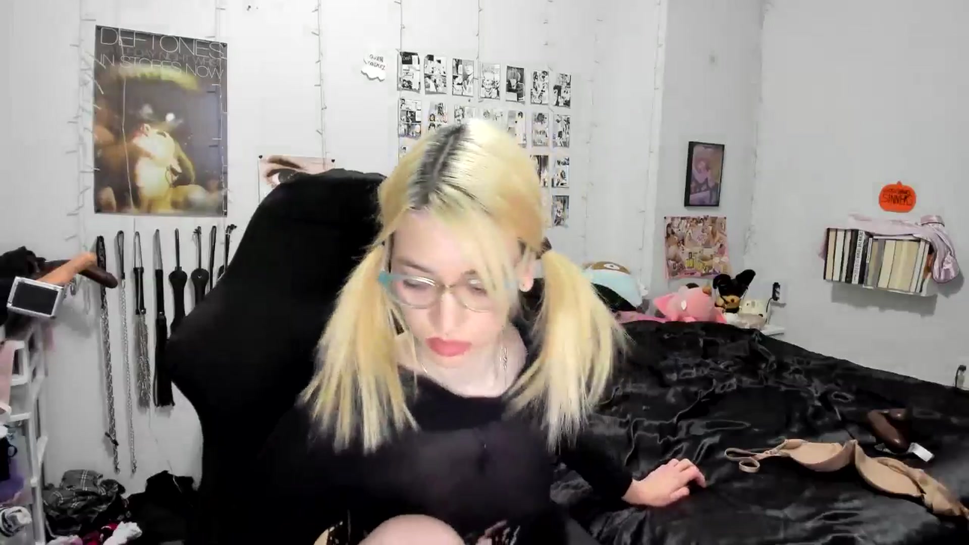 Gallery image thumbnail from AnnaTame's myfreecams stream on, 11/04/2025, 06:00 image 19 of 20