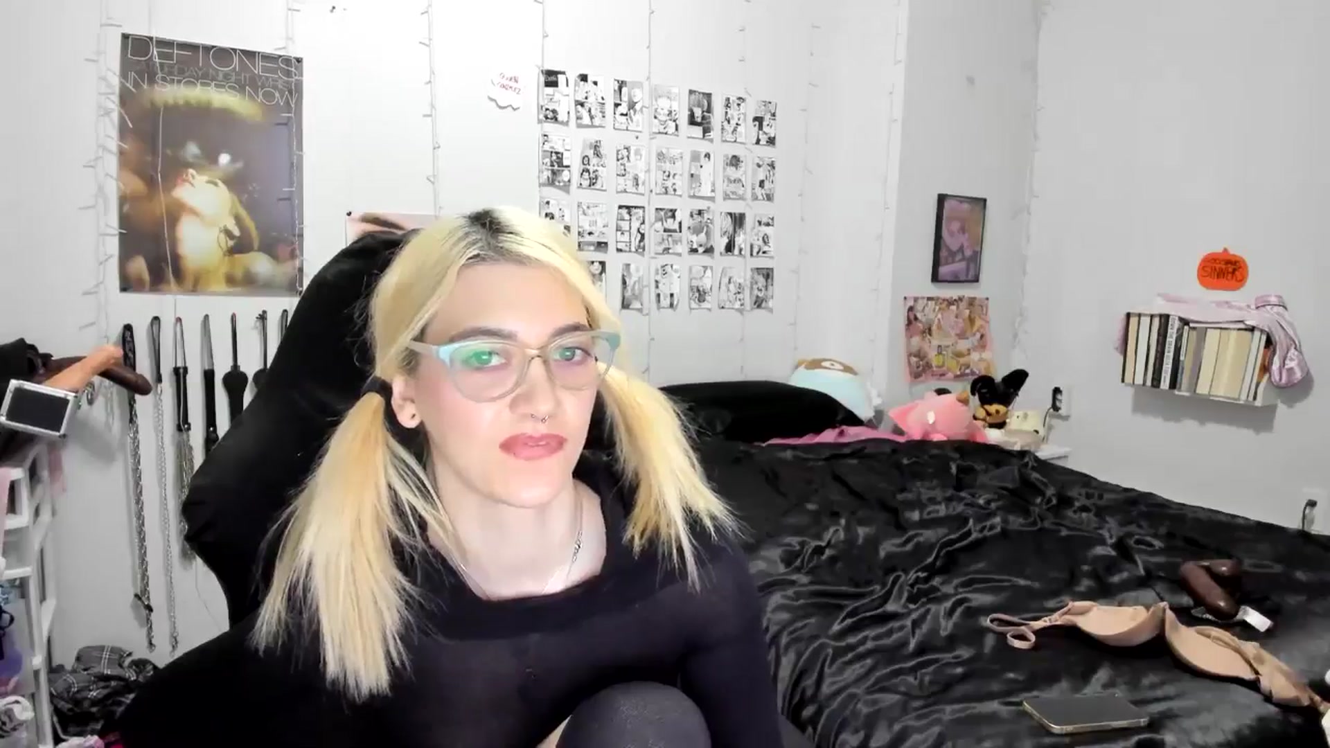 Gallery image thumbnail from AnnaTame's myfreecams stream on, 11/04/2025, 06:35 image 16 of 20