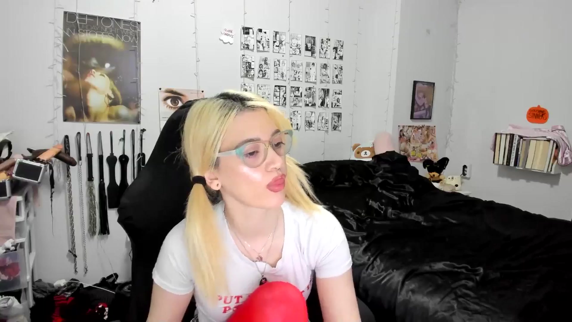 Gallery image thumbnail from AnnaTame's myfreecams stream on, 11/10/2025, 04:59 image 17 of 20