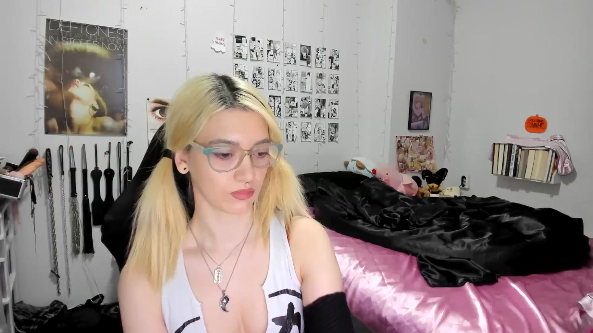 Gallery image thumbnail from AnnaTame's myfreecams stream on, 11/11/2025, 06:37 image 12 of 20