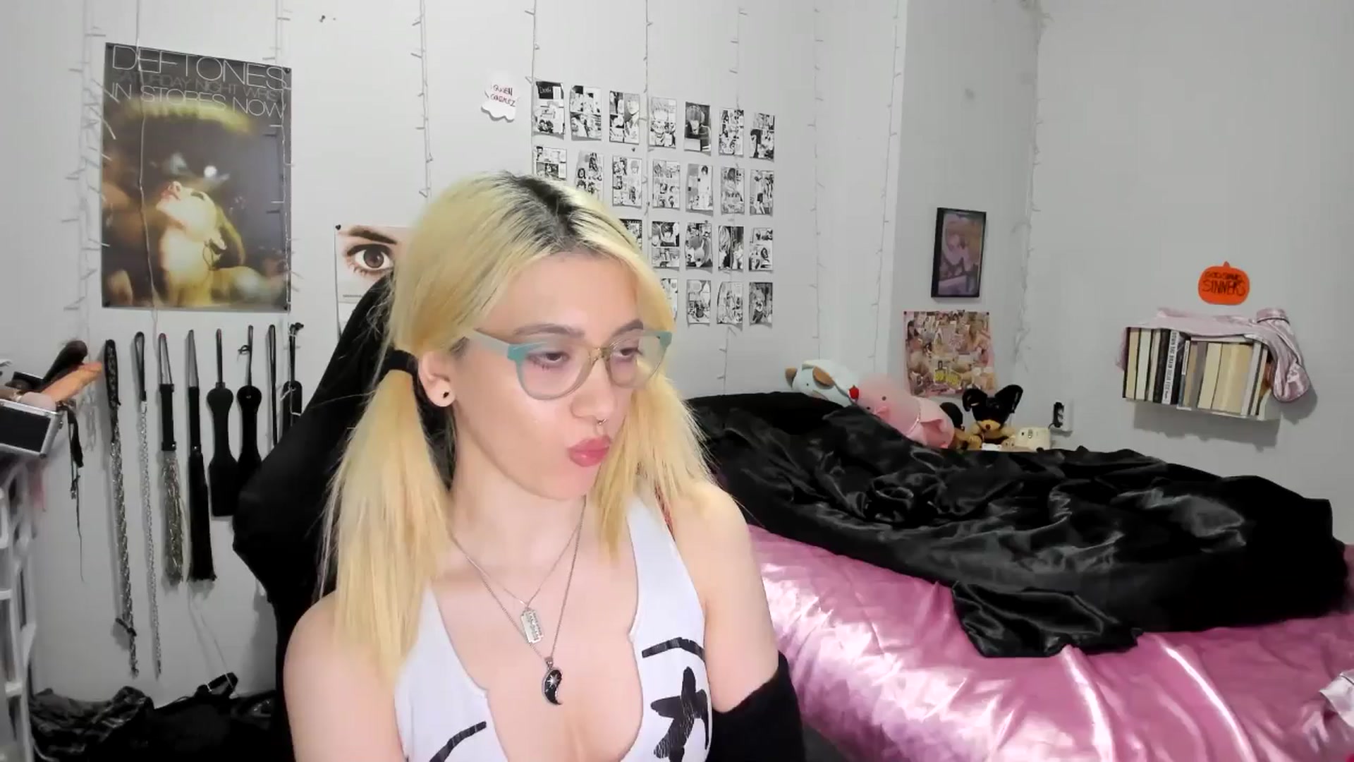 Gallery image thumbnail from AnnaTame's myfreecams stream on, 11/11/2025, 06:37 image 14 of 20