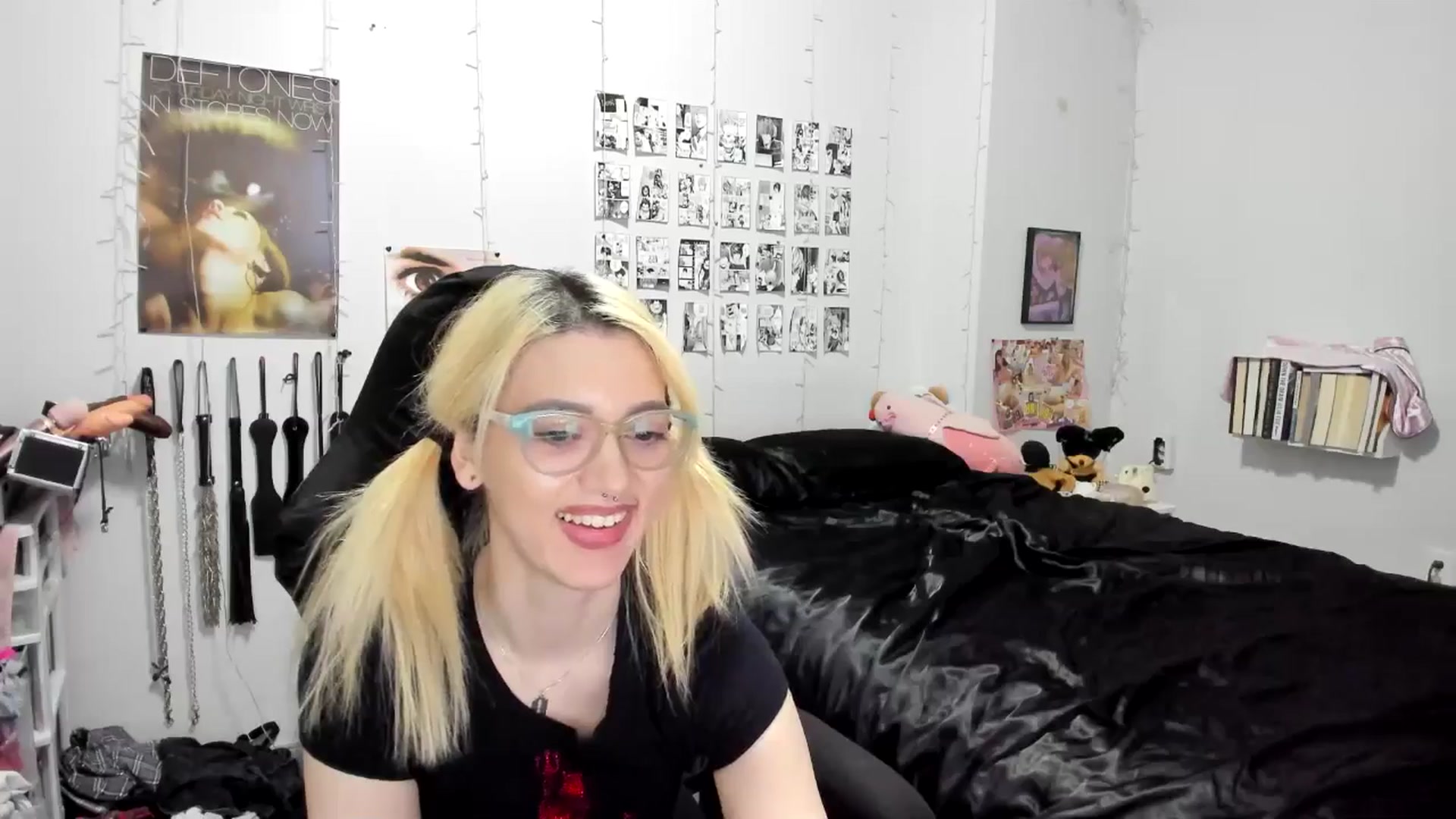 Gallery image thumbnail from AnnaTame's myfreecams stream on, 11/16/2025, 09:37 image 15 of 20