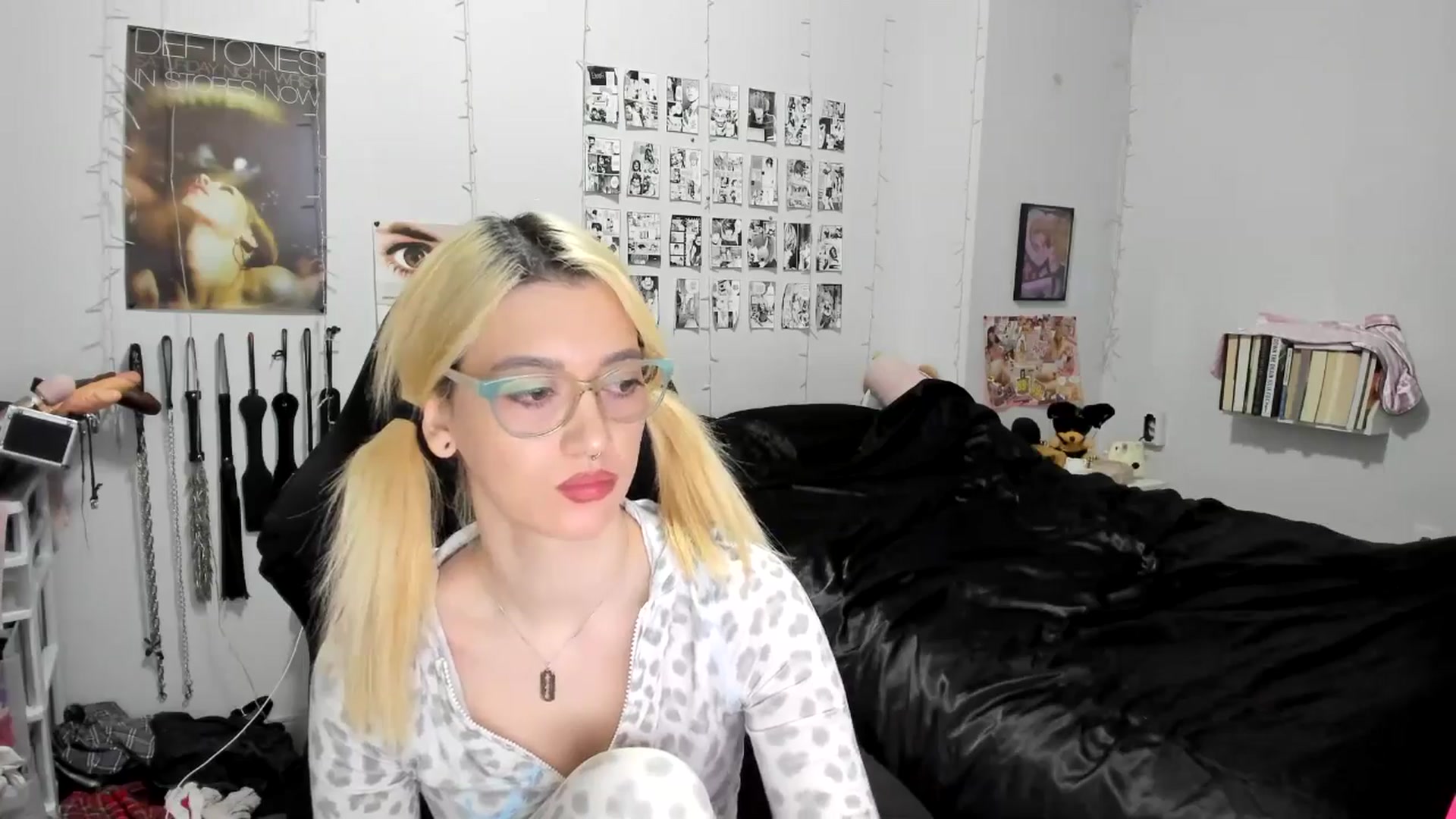 Gallery image thumbnail from AnnaTame's myfreecams stream on, 11/17/2025, 08:17 image 4 of 20