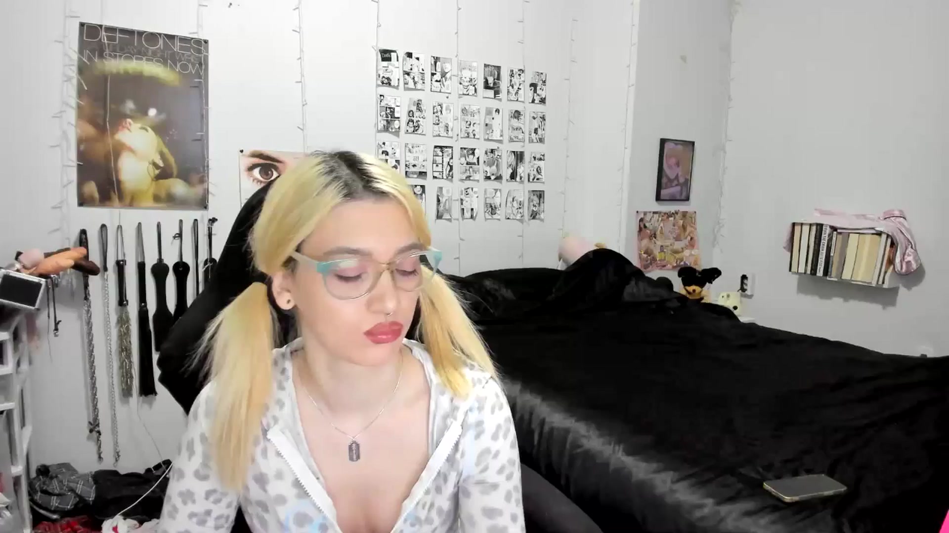 Gallery image thumbnail from AnnaTame's myfreecams stream on, 11/17/2025, 08:17 image 1 of 20