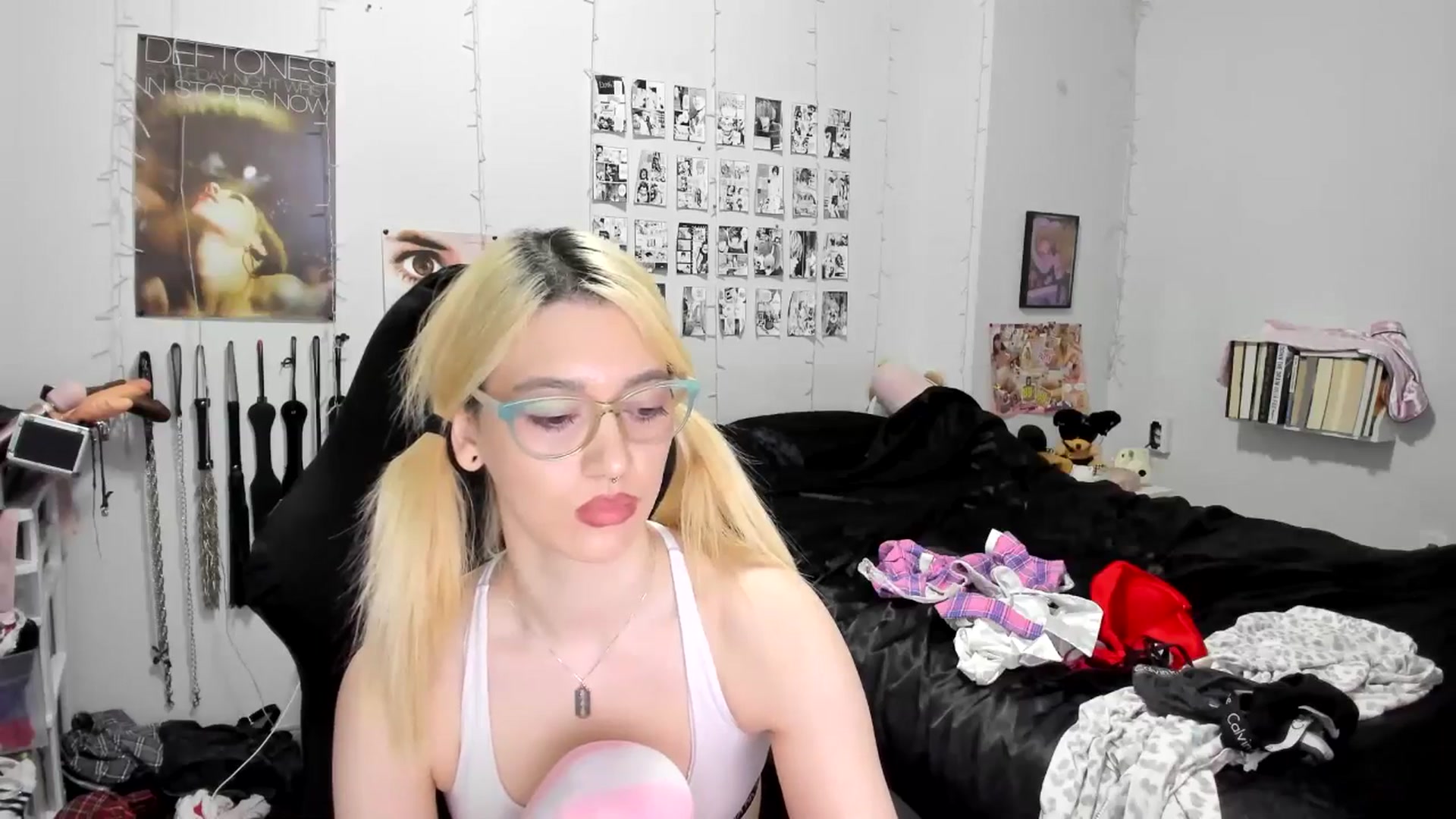 Gallery image thumbnail from AnnaTame's myfreecams stream on, 11/17/2025, 08:17 image 11 of 20
