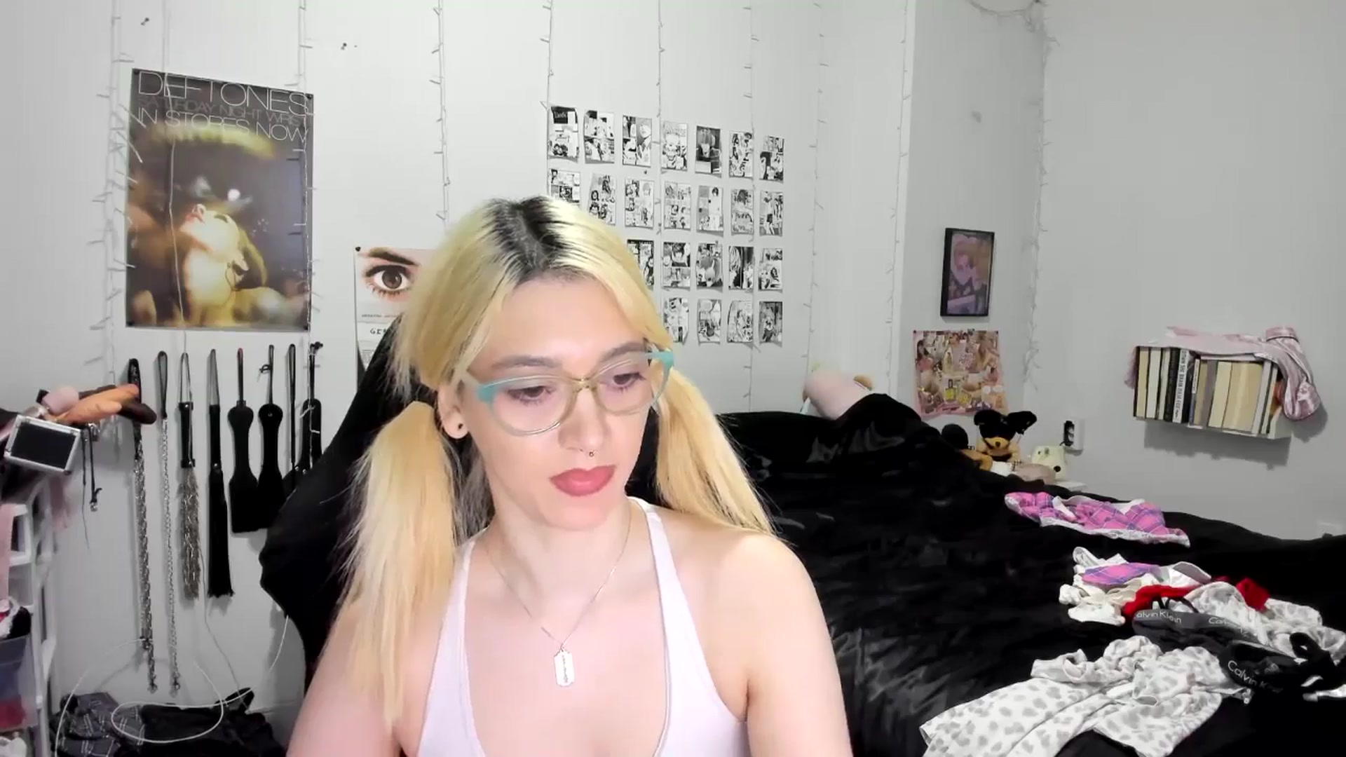 Gallery image thumbnail from AnnaTame's myfreecams stream on, 11/17/2025, 08:17 image 16 of 20