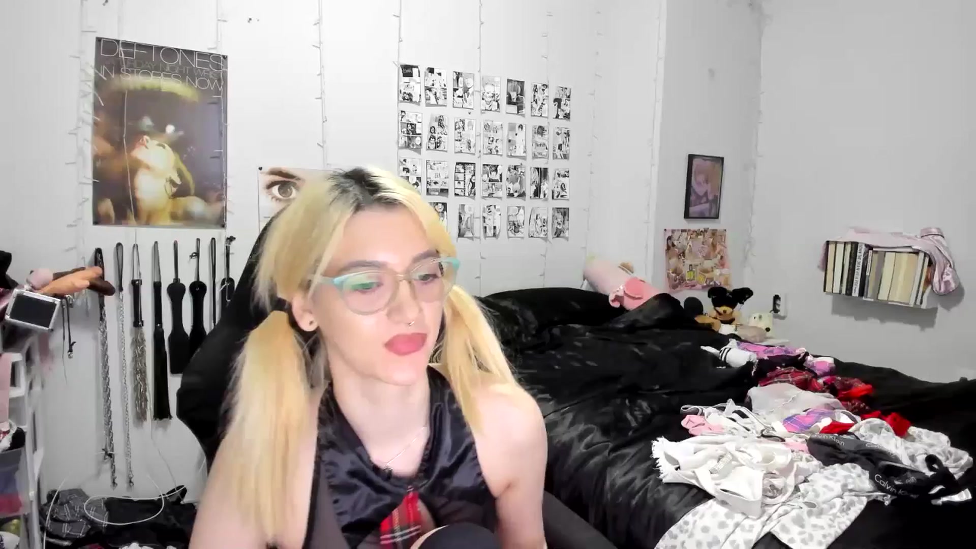 Gallery image thumbnail from AnnaTame's myfreecams stream on, 11/17/2025, 10:04 image 18 of 20
