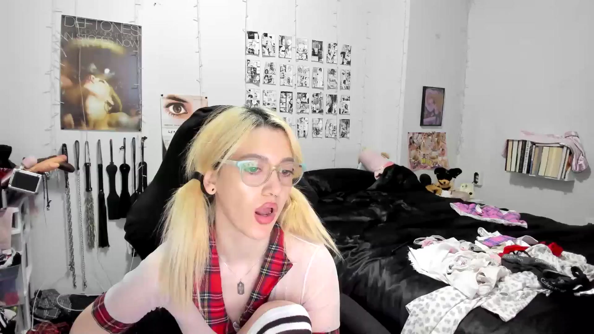 Gallery image thumbnail from AnnaTame's myfreecams stream on, 11/17/2025, 10:04 image 3 of 20