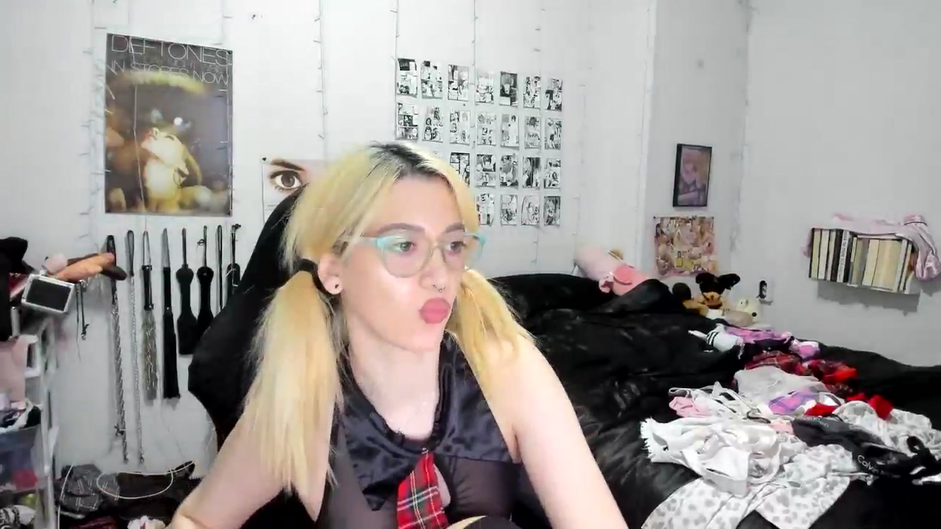 Gallery image thumbnail from AnnaTame's myfreecams stream on, 11/17/2025, 10:04 image 17 of 20