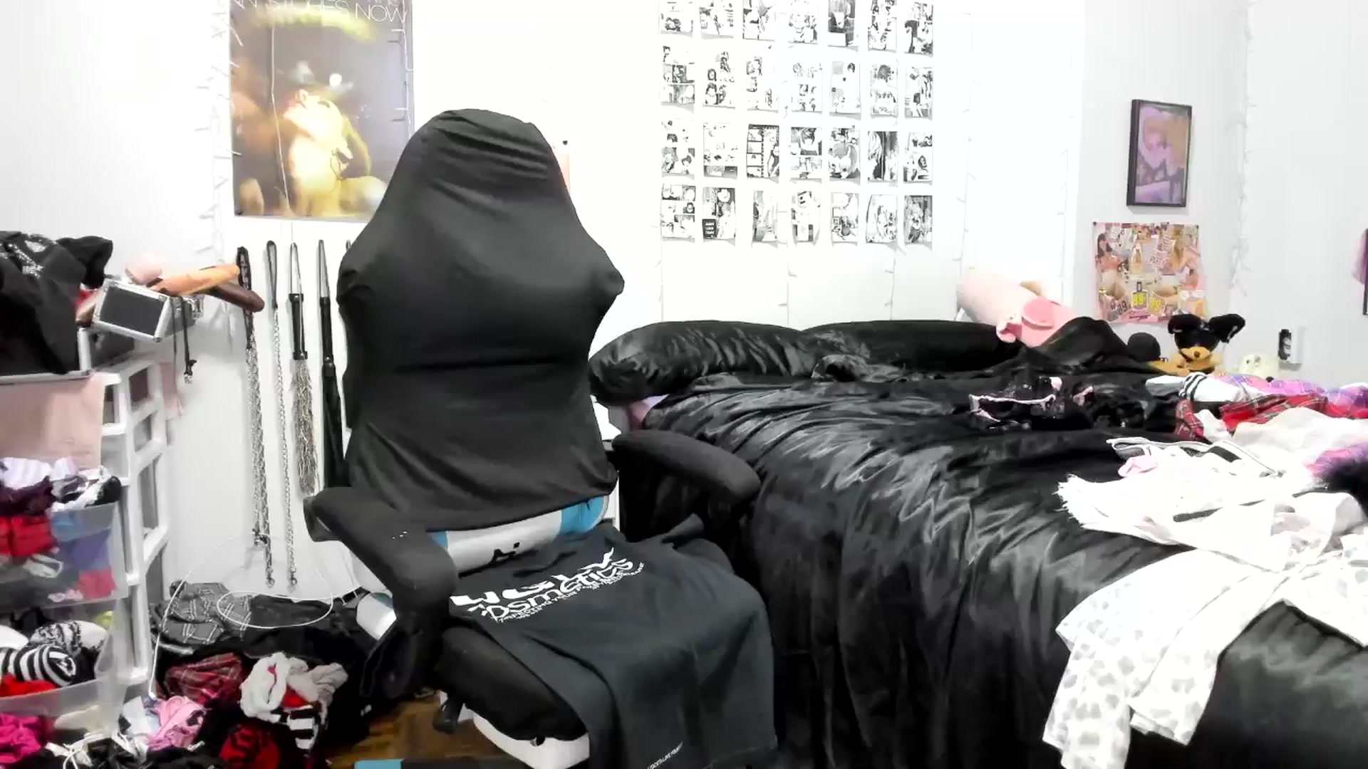 Gallery image thumbnail from AnnaTame's myfreecams stream on, 11/17/2025, 10:04 image 16 of 20