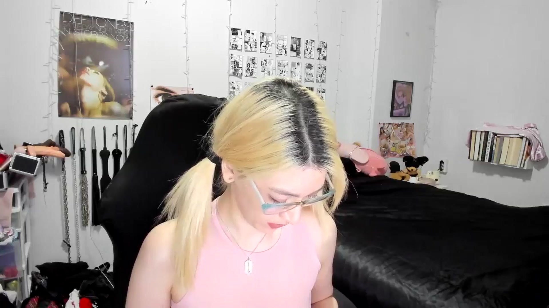 Gallery image thumbnail from AnnaTame's myfreecams stream on, 11/18/2025, 07:18 image 12 of 20