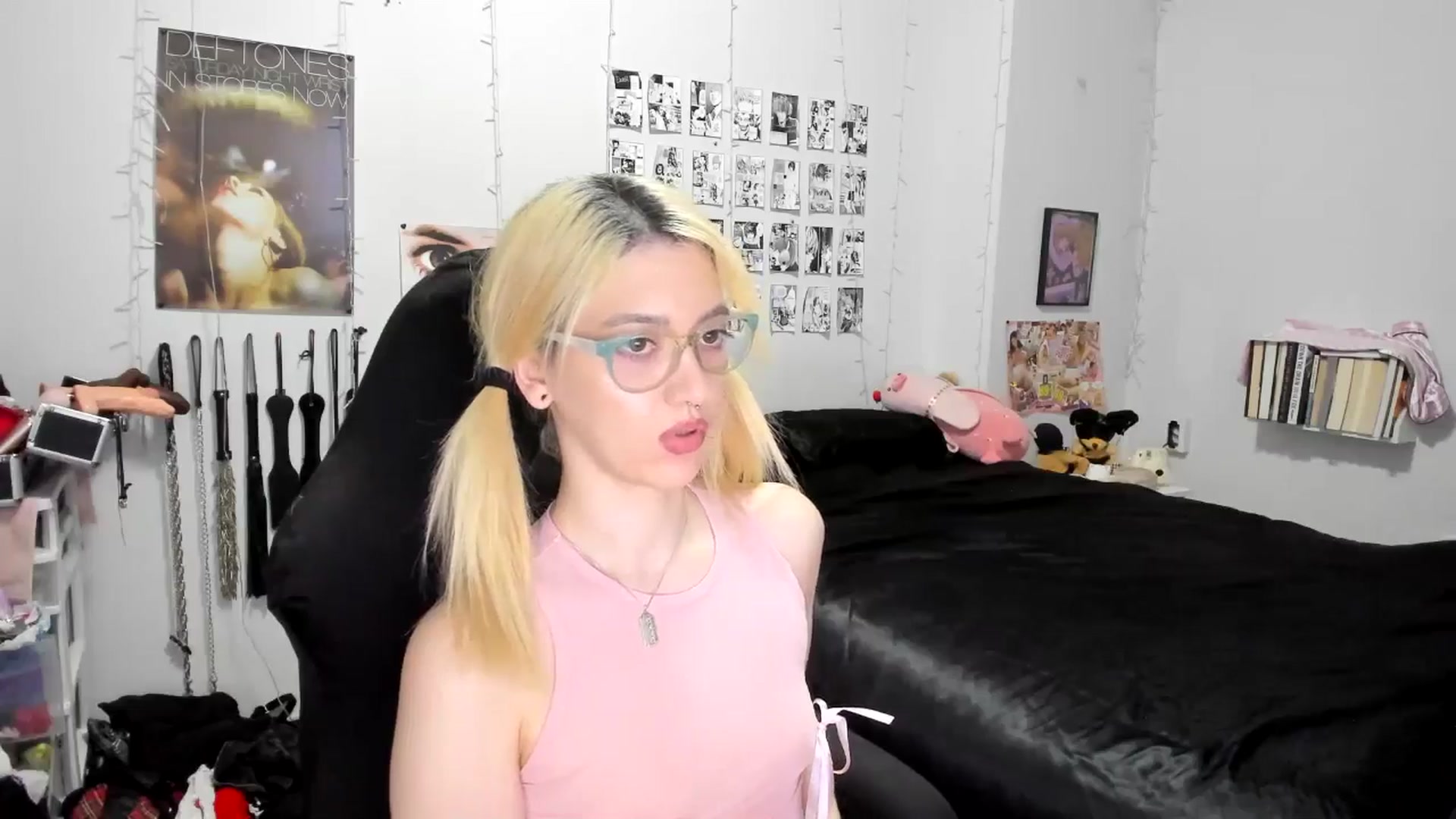 Gallery image thumbnail from AnnaTame's myfreecams stream on, 11/18/2025, 07:18 image 18 of 20
