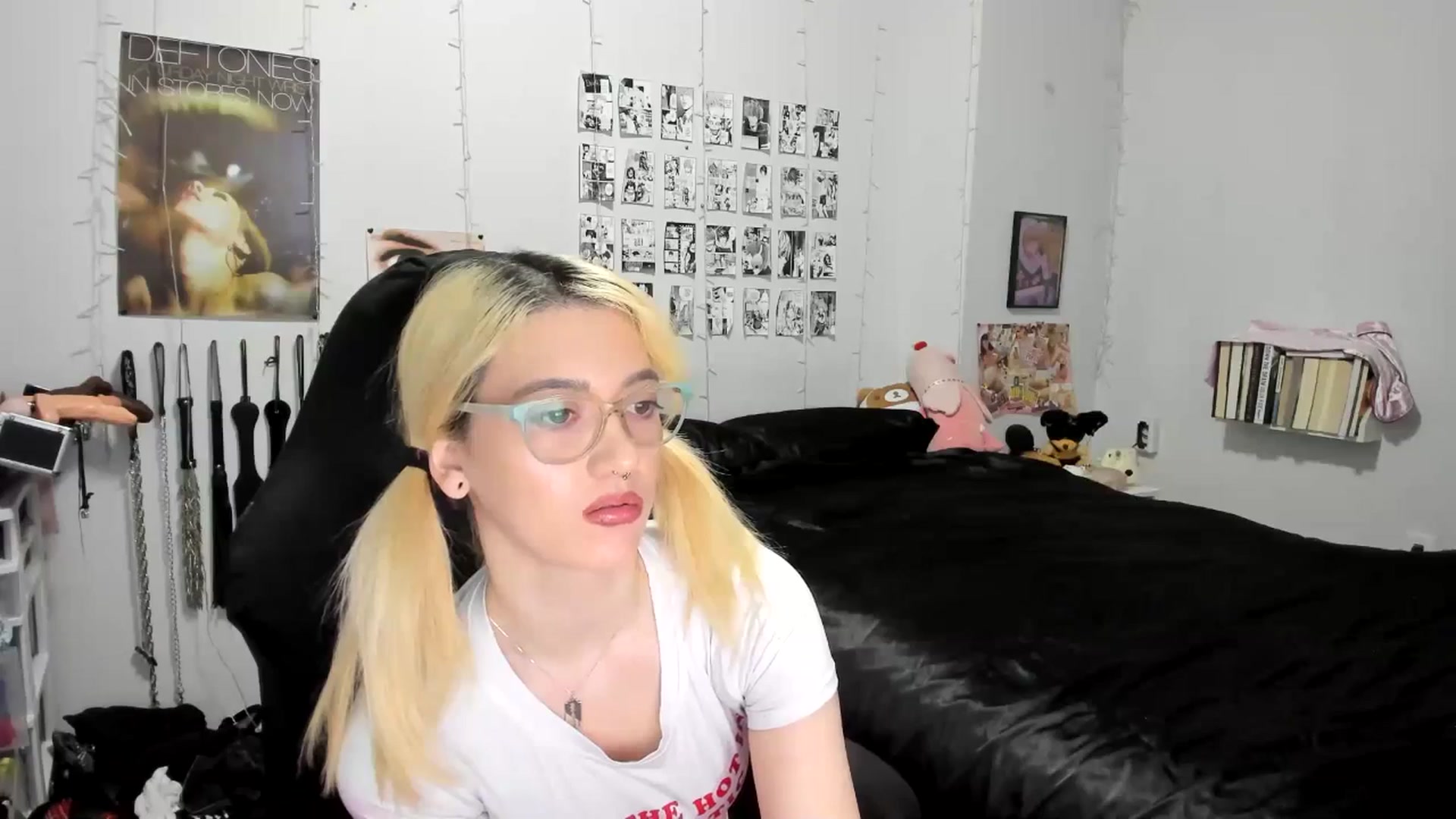 Gallery image thumbnail from AnnaTame's myfreecams stream on, 11/19/2025, 05:35 image 15 of 20