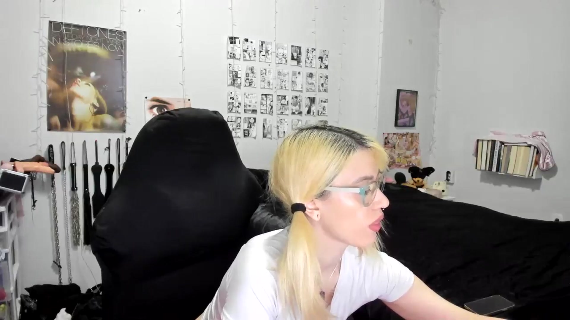 Gallery image thumbnail from AnnaTame's myfreecams stream on, 11/19/2025, 07:05 image 17 of 20