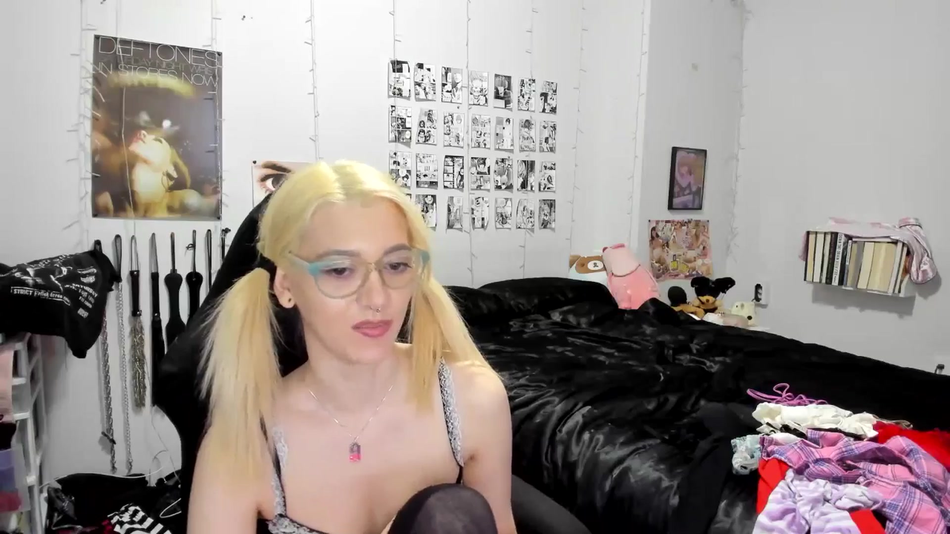 Gallery image thumbnail from AnnaTame's myfreecams stream on, 11/21/2025, 07:19 image 18 of 20