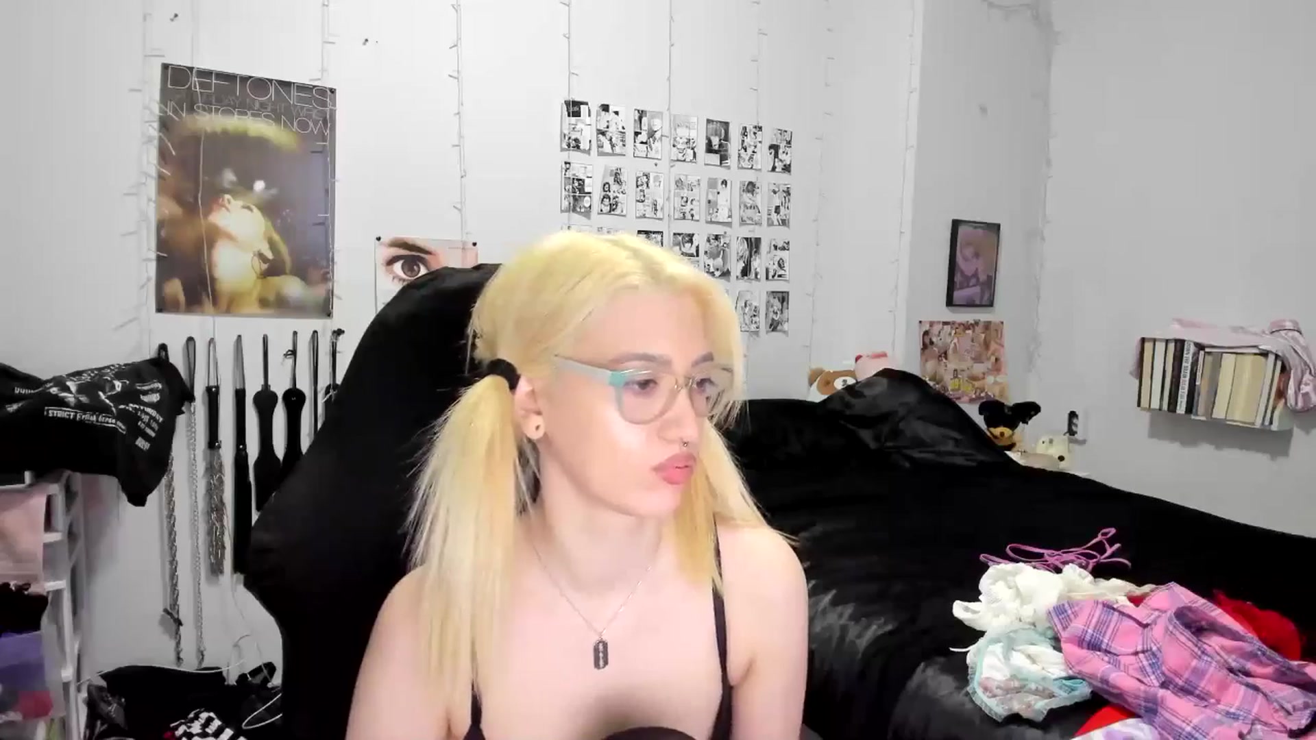 Gallery image thumbnail from AnnaTame's myfreecams stream on, 11/21/2025, 07:19 image 16 of 20