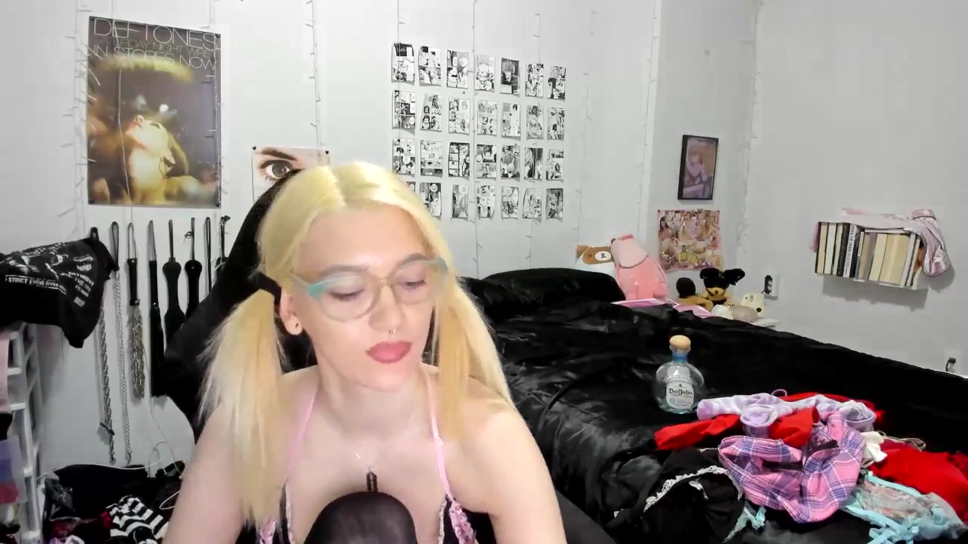Gallery image thumbnail from AnnaTame's myfreecams stream on, 11/21/2025, 07:52 image 6 of 20