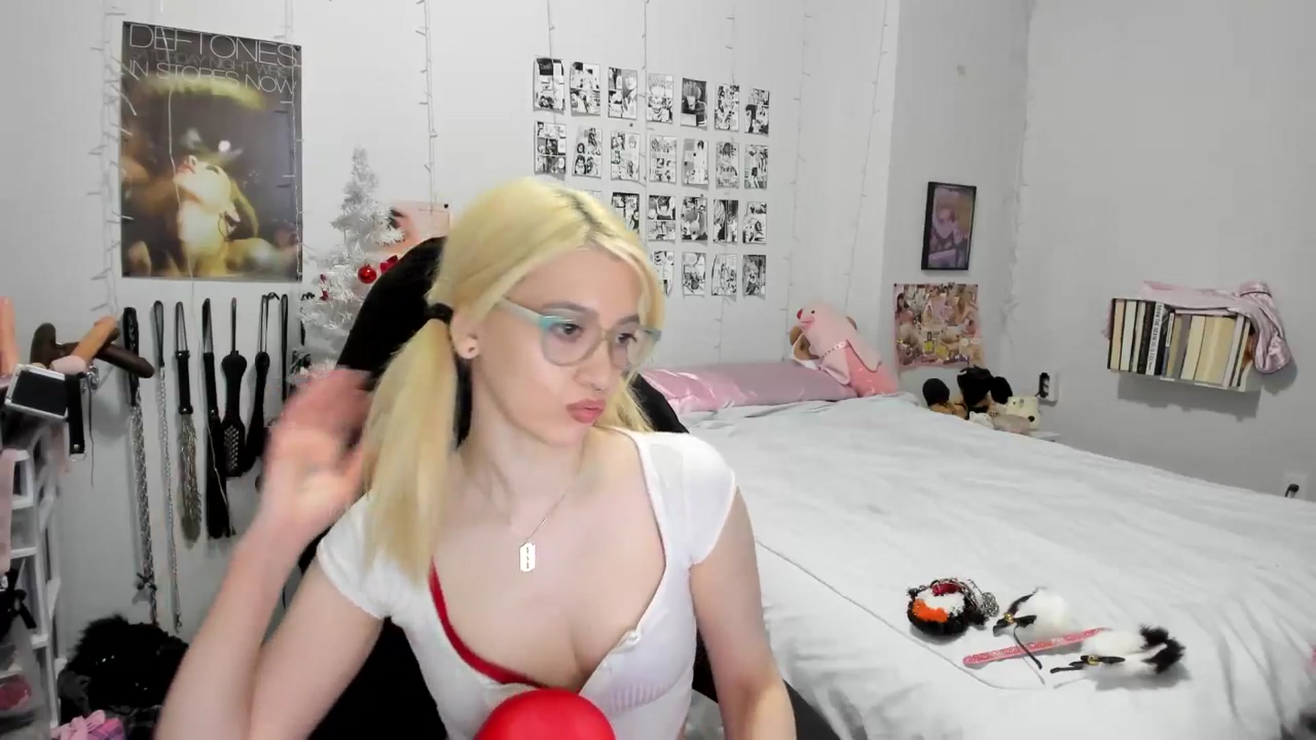 Gallery image thumbnail from AnnaTame's myfreecams stream on, 12/02/2025, 06:06 image 16 of 20