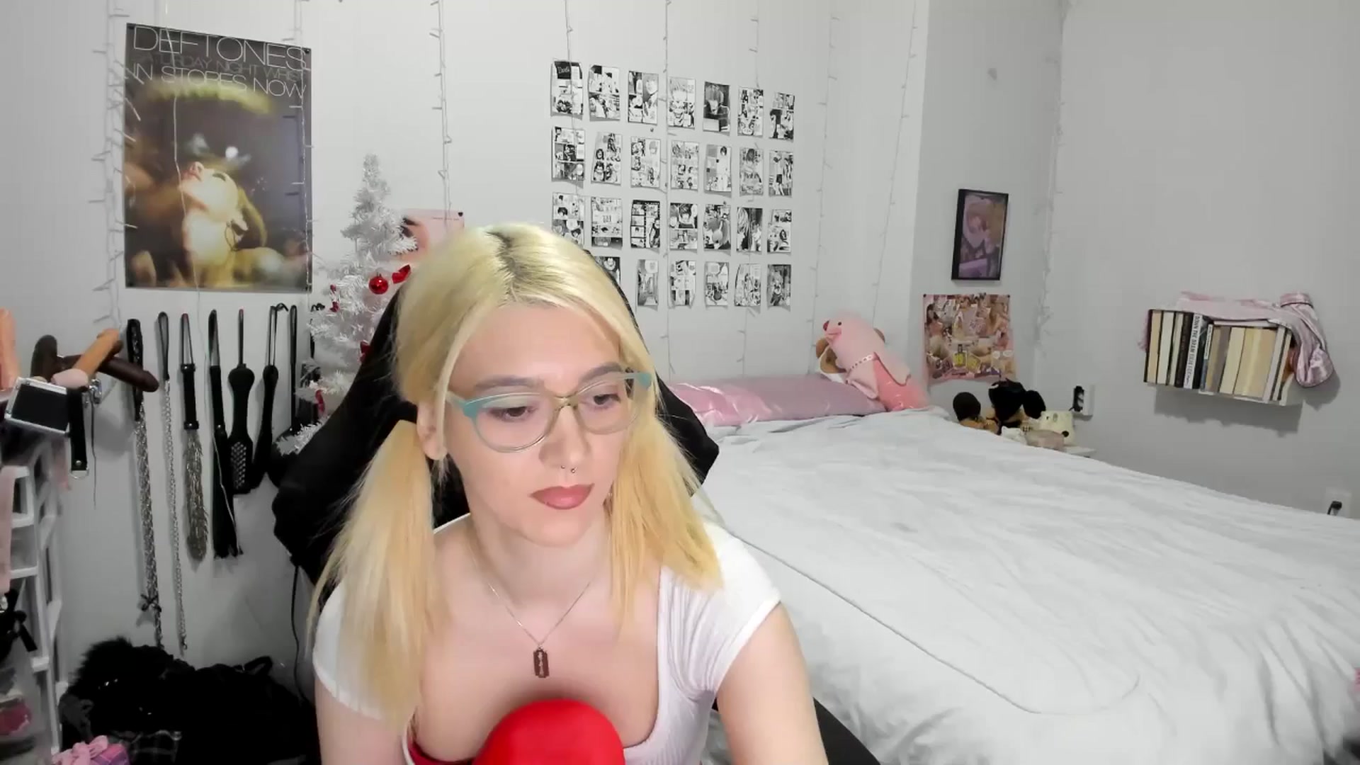 Gallery image thumbnail from AnnaTame's myfreecams stream on, 12/02/2025, 06:06 image 8 of 20