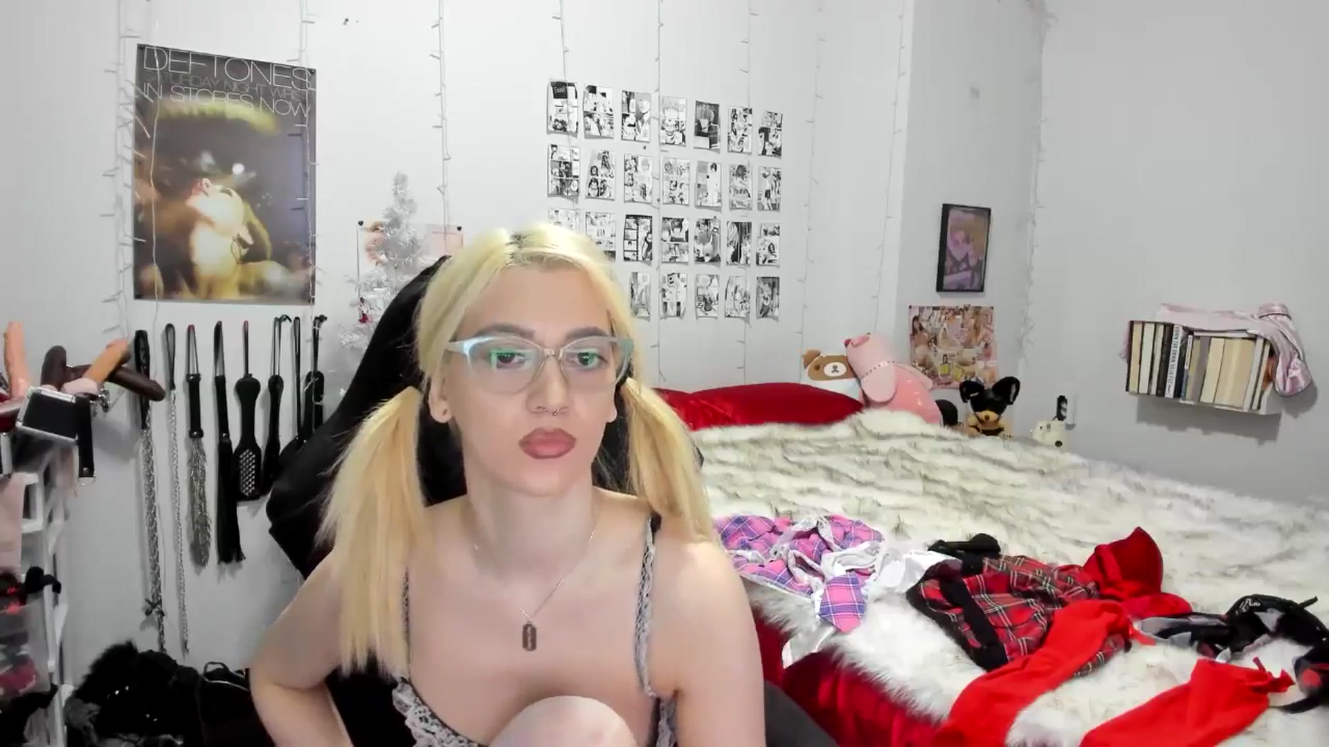 Gallery image thumbnail from AnnaTame's myfreecams stream on, 12/03/2025, 04:49 image 13 of 20