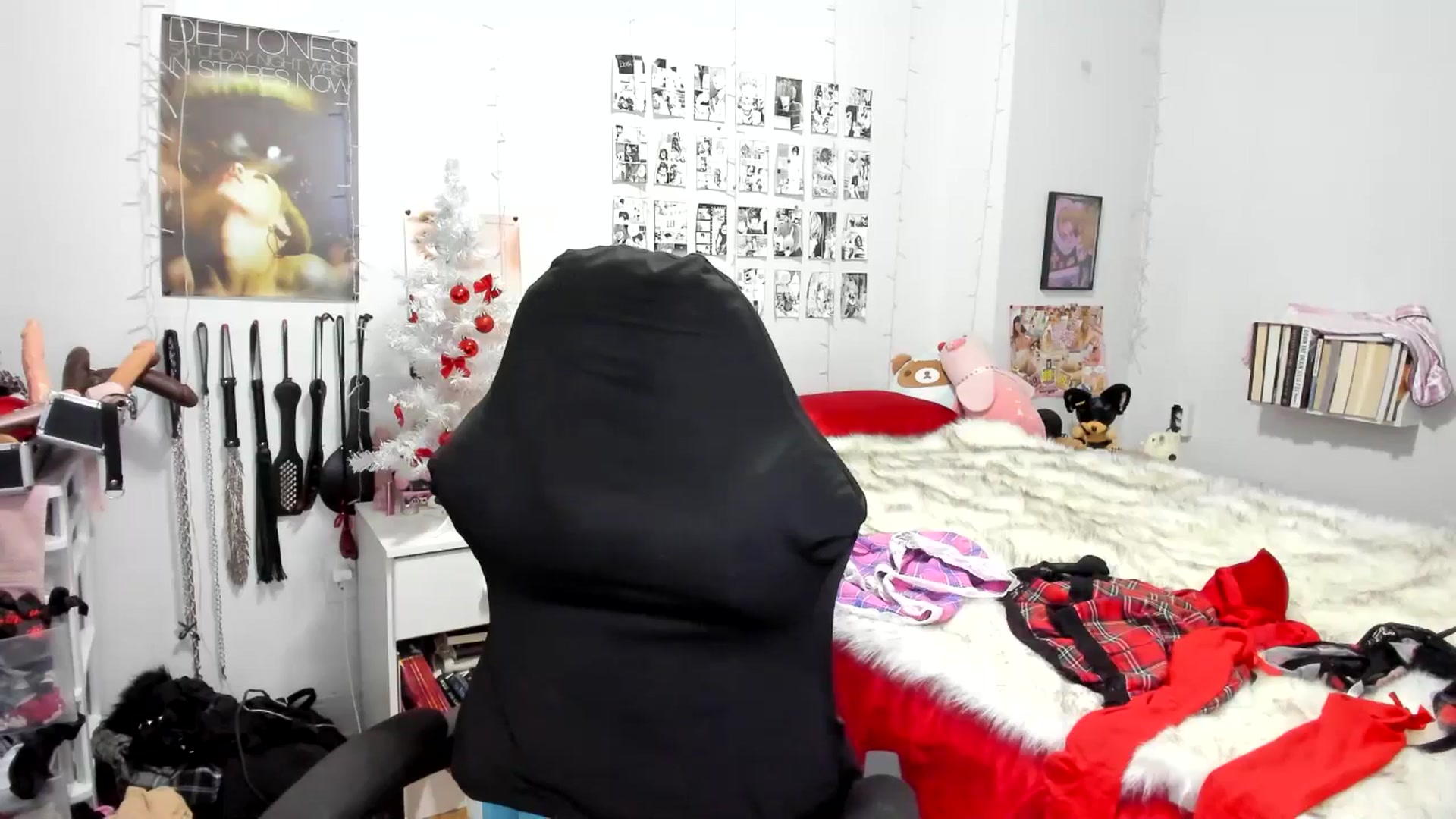 Gallery image thumbnail from AnnaTame's myfreecams stream on, 12/03/2025, 04:49 image 3 of 20