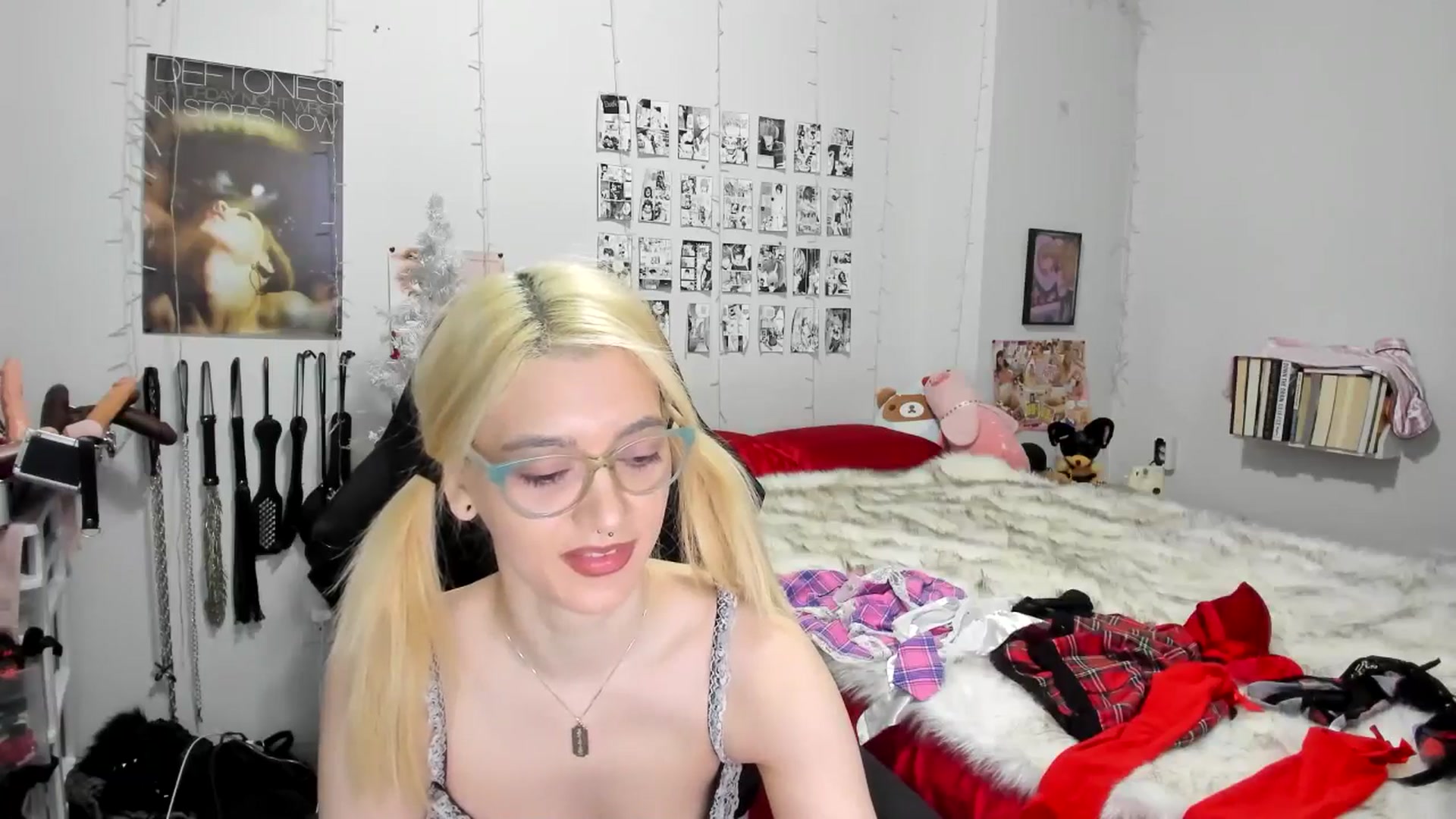 Gallery image thumbnail from AnnaTame's myfreecams stream on, 12/03/2025, 04:49 image 14 of 20