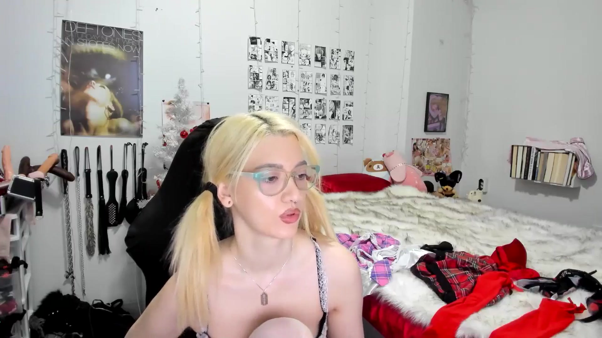 Gallery image thumbnail from AnnaTame's myfreecams stream on, 12/03/2025, 04:49 image 11 of 20