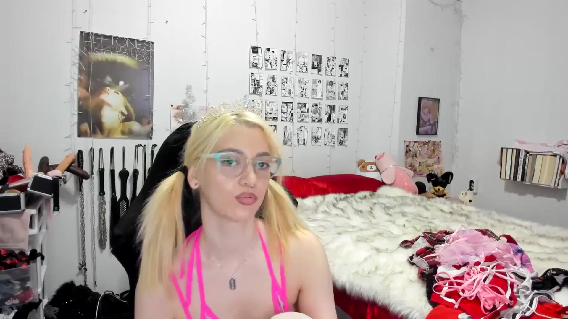 Gallery image thumbnail from AnnaTame's myfreecams stream on, 12/03/2025, 08:38 image 12 of 20