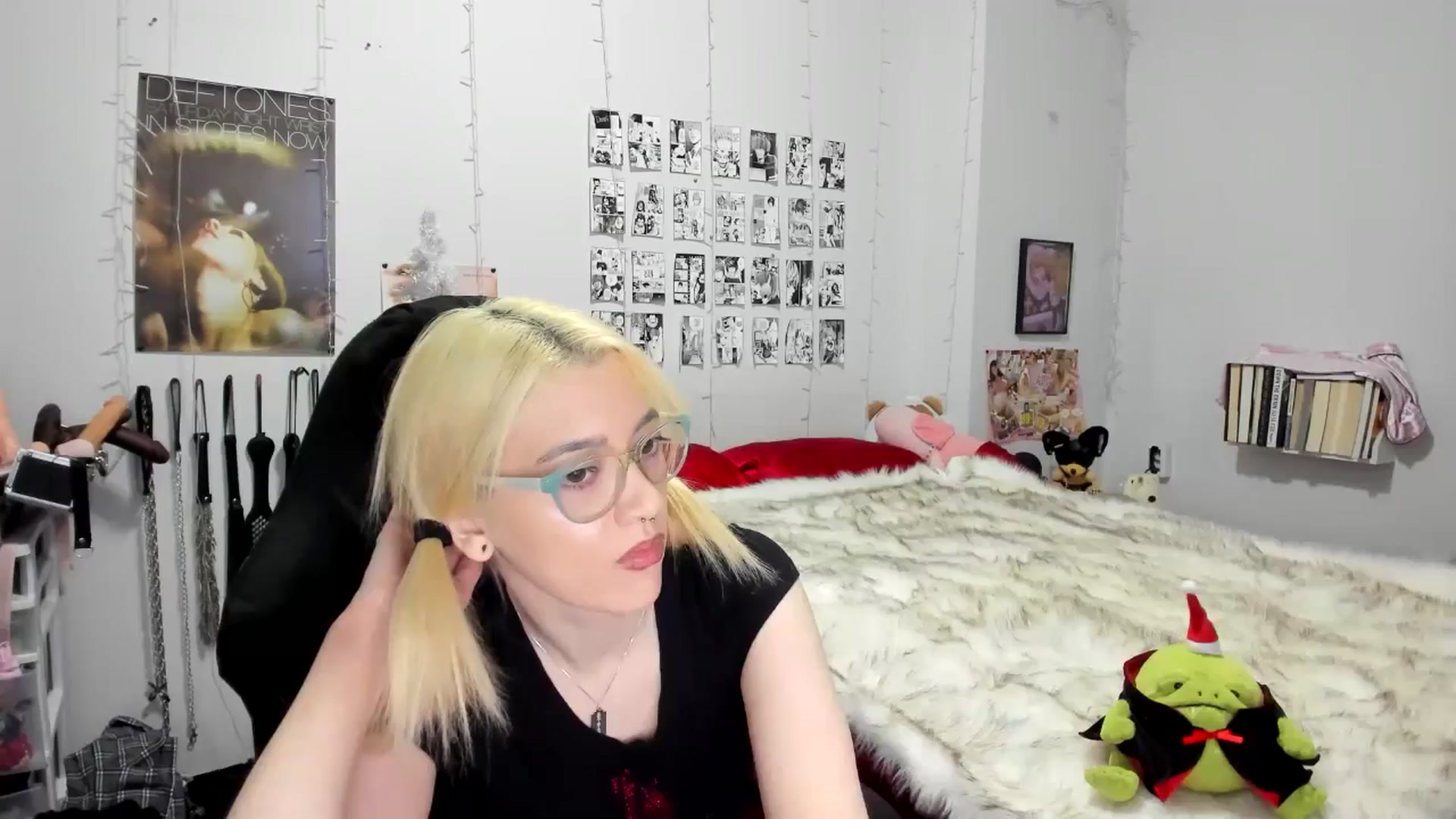 Gallery image thumbnail from AnnaTame's myfreecams stream on, 12/04/2025, 06:03 image 15 of 20