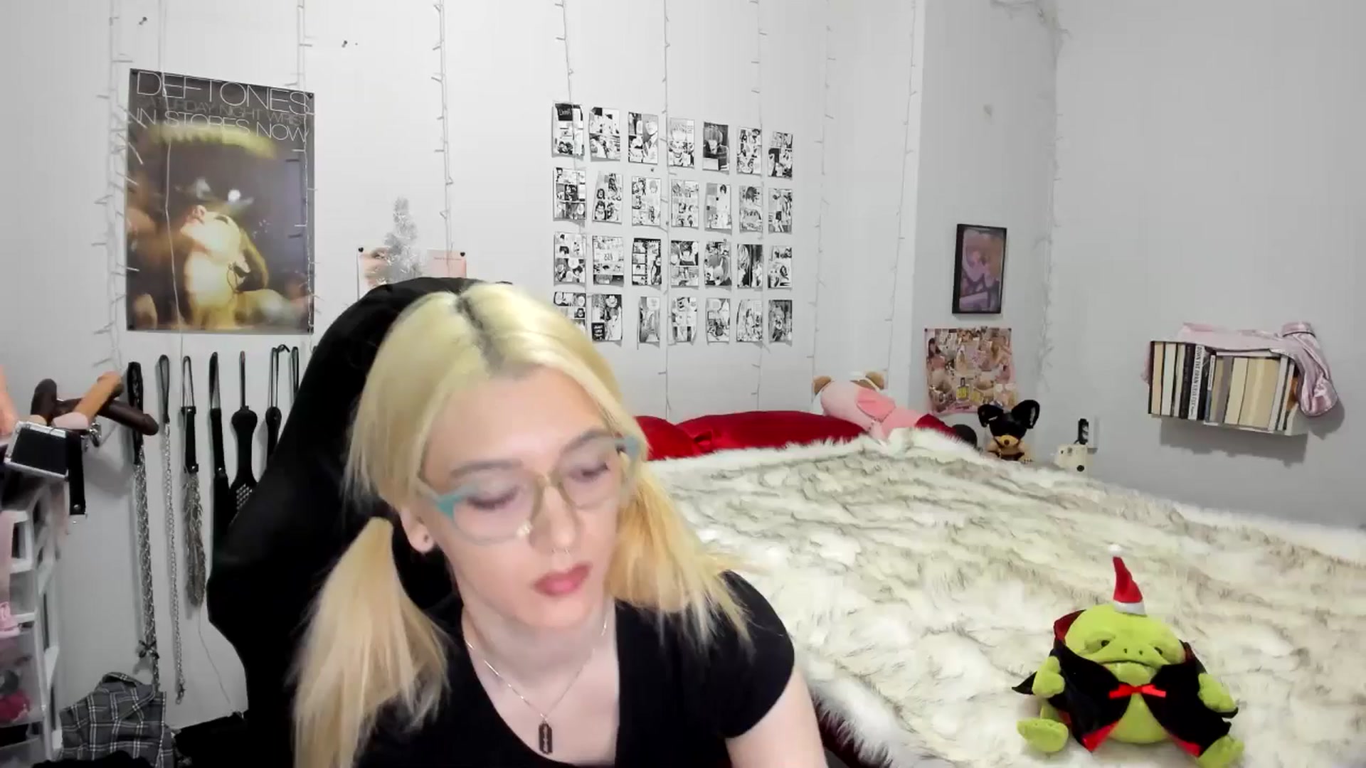 Gallery image thumbnail from AnnaTame's myfreecams stream on, 12/04/2025, 06:03 image 13 of 20