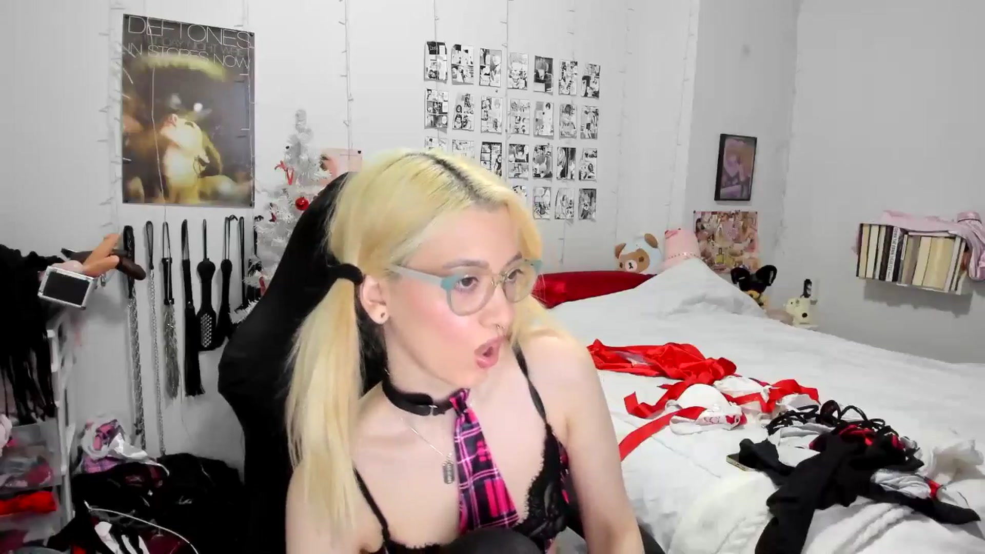 Gallery image thumbnail from AnnaTame's myfreecams stream on, 12/07/2025, 08:11 image 10 of 20
