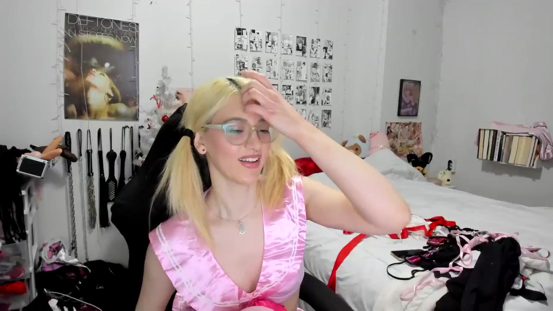 Gallery image thumbnail from AnnaTame's myfreecams stream on, 12/07/2025, 09:19 image 12 of 20