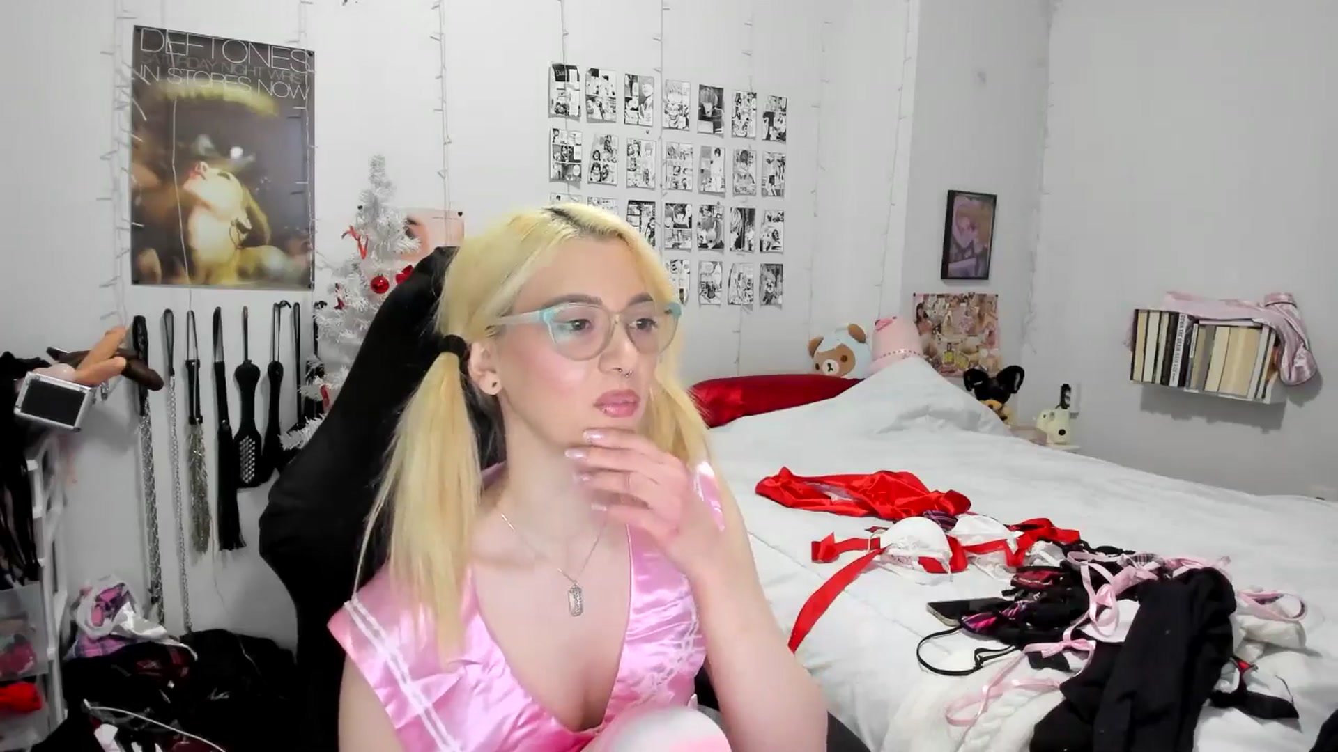 Gallery image thumbnail from AnnaTame's myfreecams stream on, 12/07/2025, 09:19 image 17 of 20