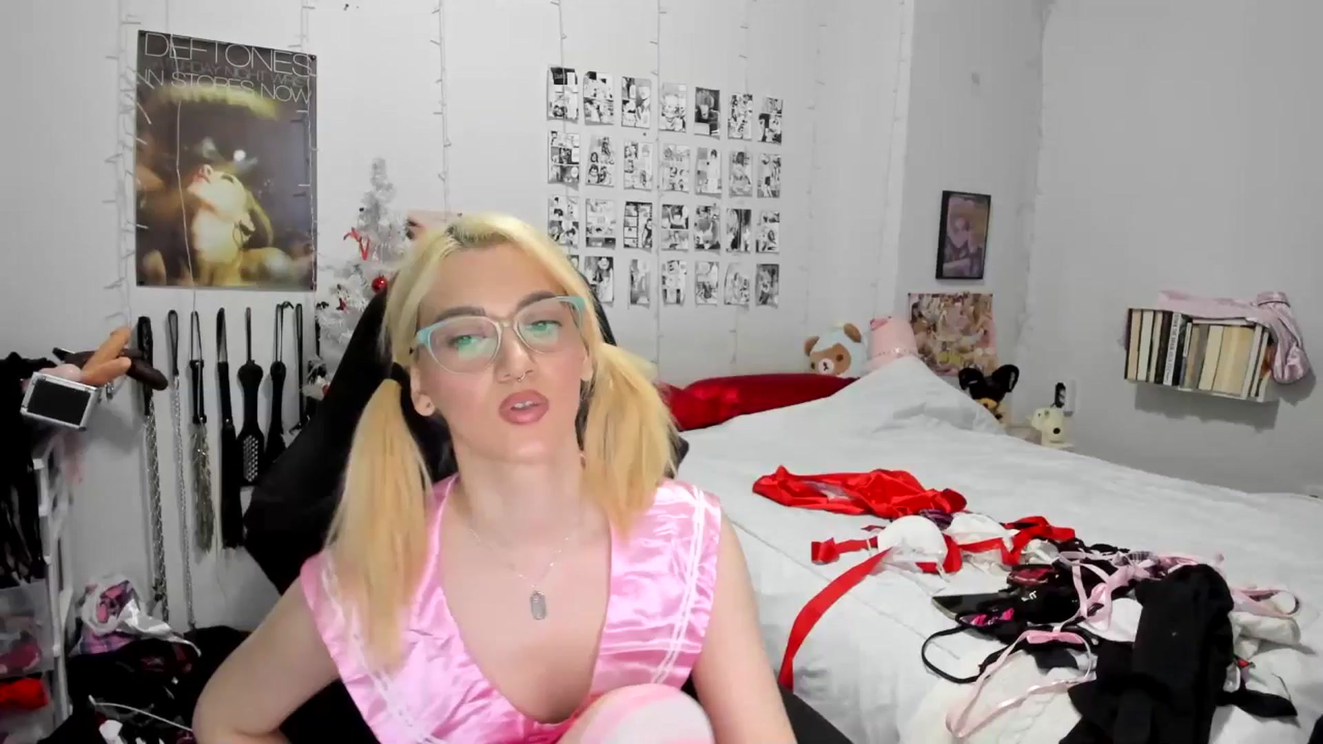 Gallery image thumbnail from AnnaTame's myfreecams stream on, 12/07/2025, 10:02 image 15 of 20