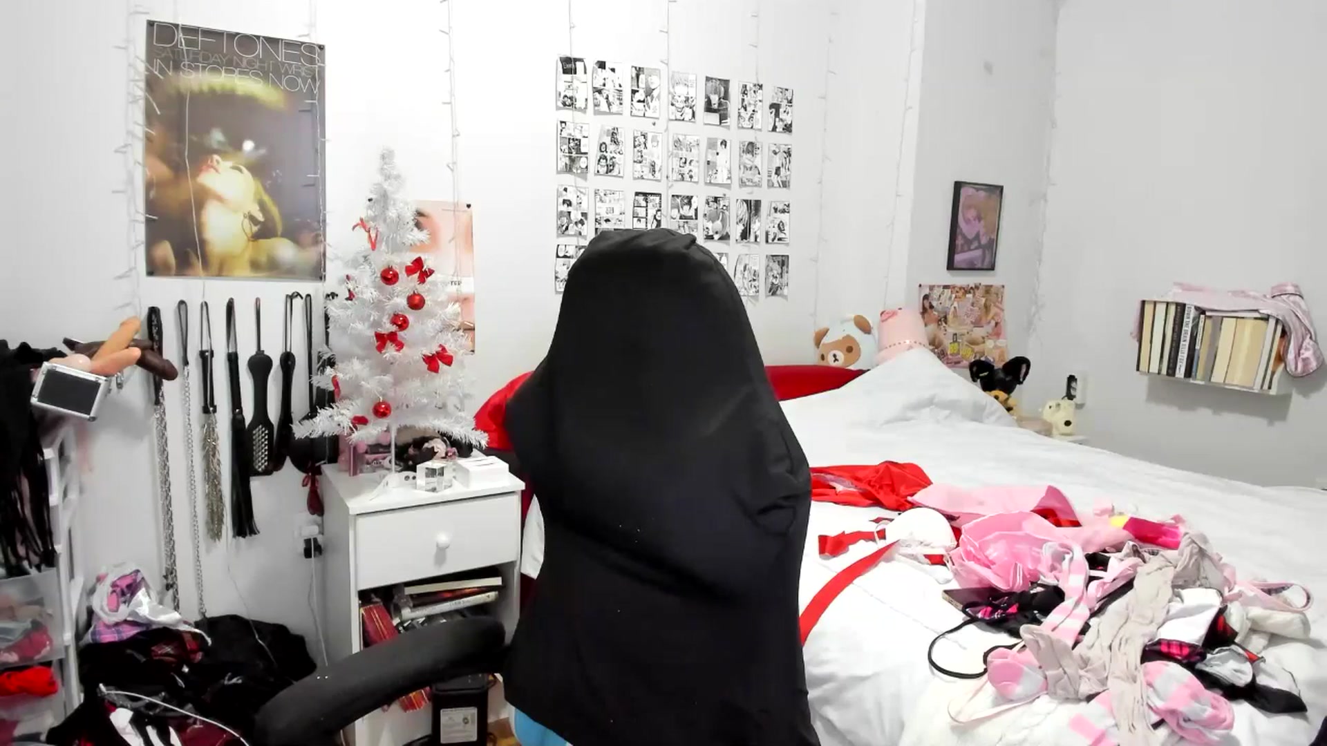 Gallery image thumbnail from AnnaTame's myfreecams stream on, 12/07/2025, 11:13 image 12 of 20