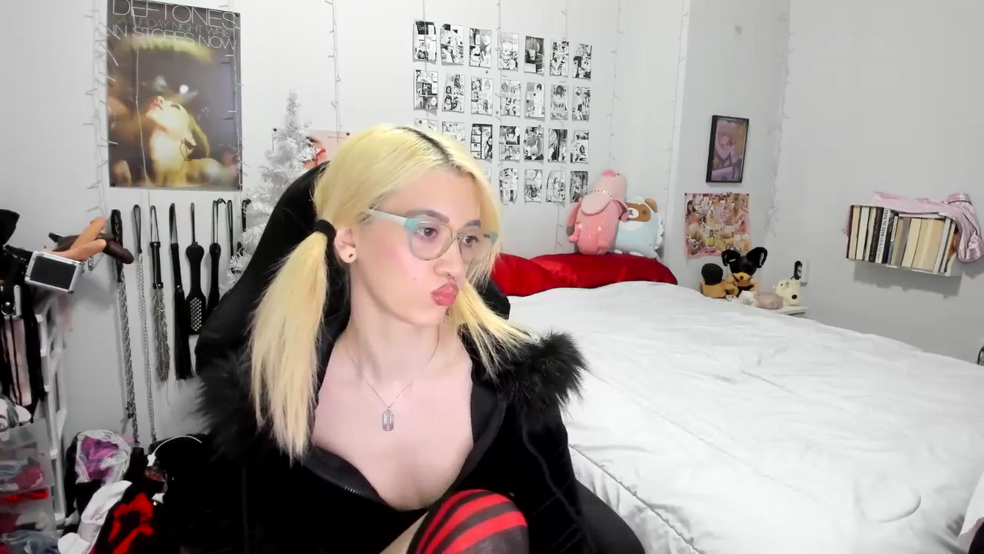 Gallery image thumbnail from AnnaTame's myfreecams stream on, 12/08/2025, 05:40 image 9 of 20