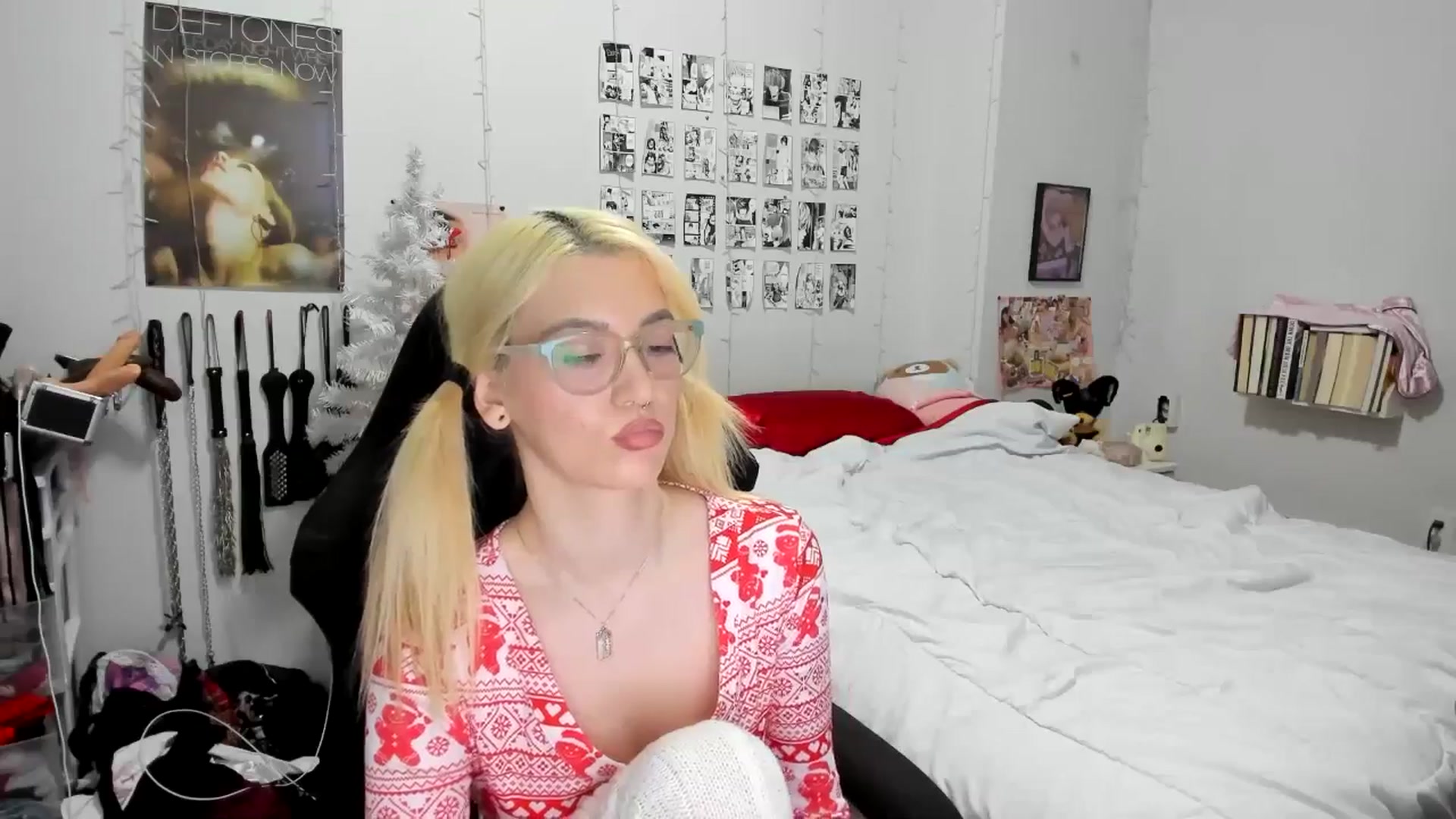 Gallery image thumbnail from AnnaTame's myfreecams stream on, 12/09/2025, 06:54 image 17 of 20