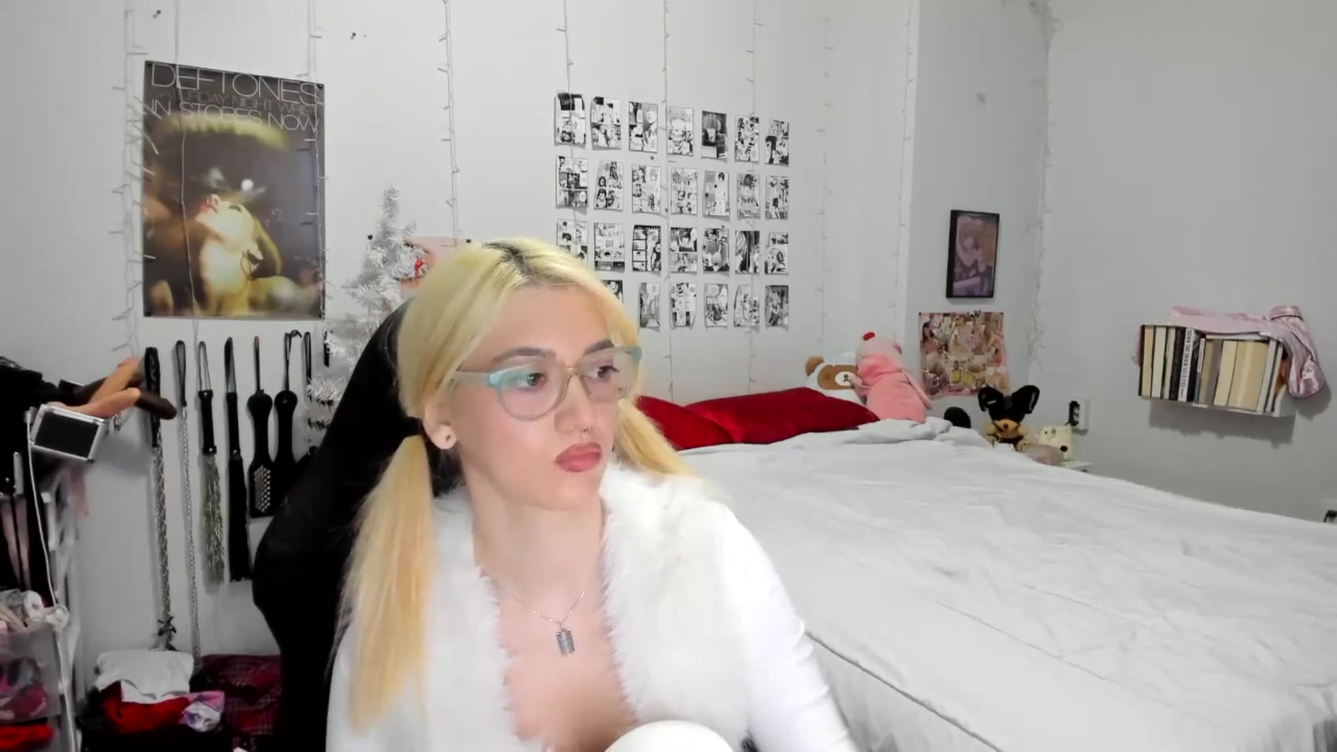 Gallery image thumbnail from AnnaTame's myfreecams stream on, 12/10/2025, 06:35 image 3 of 20