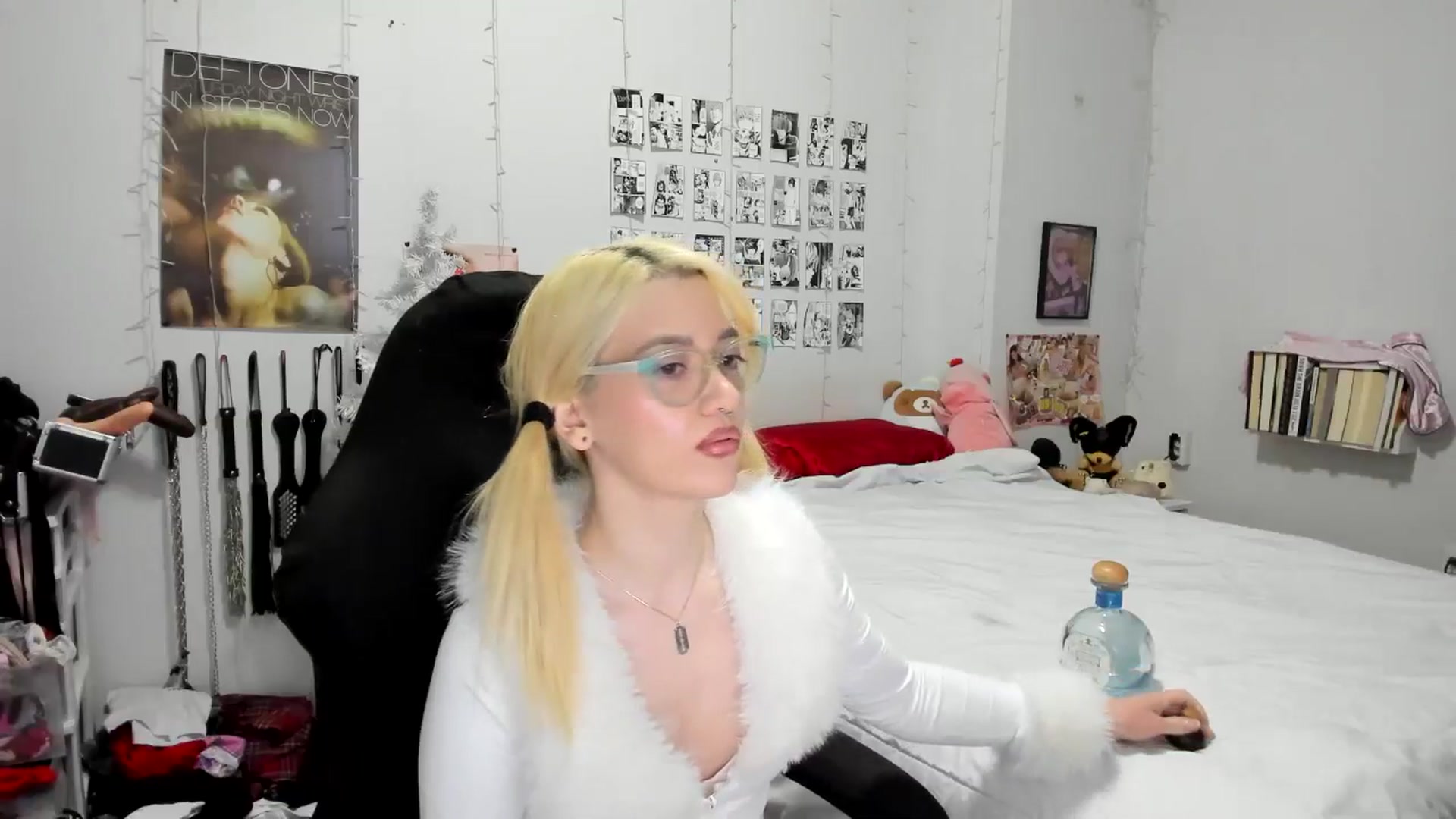 Gallery image thumbnail from AnnaTame's myfreecams stream on, 12/10/2025, 09:38 image 6 of 20