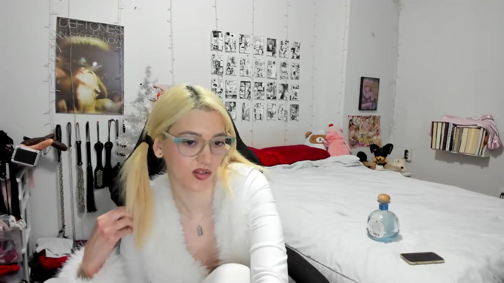 Gallery image thumbnail from AnnaTame's myfreecams stream on, 12/10/2025, 09:38 image 1 of 20