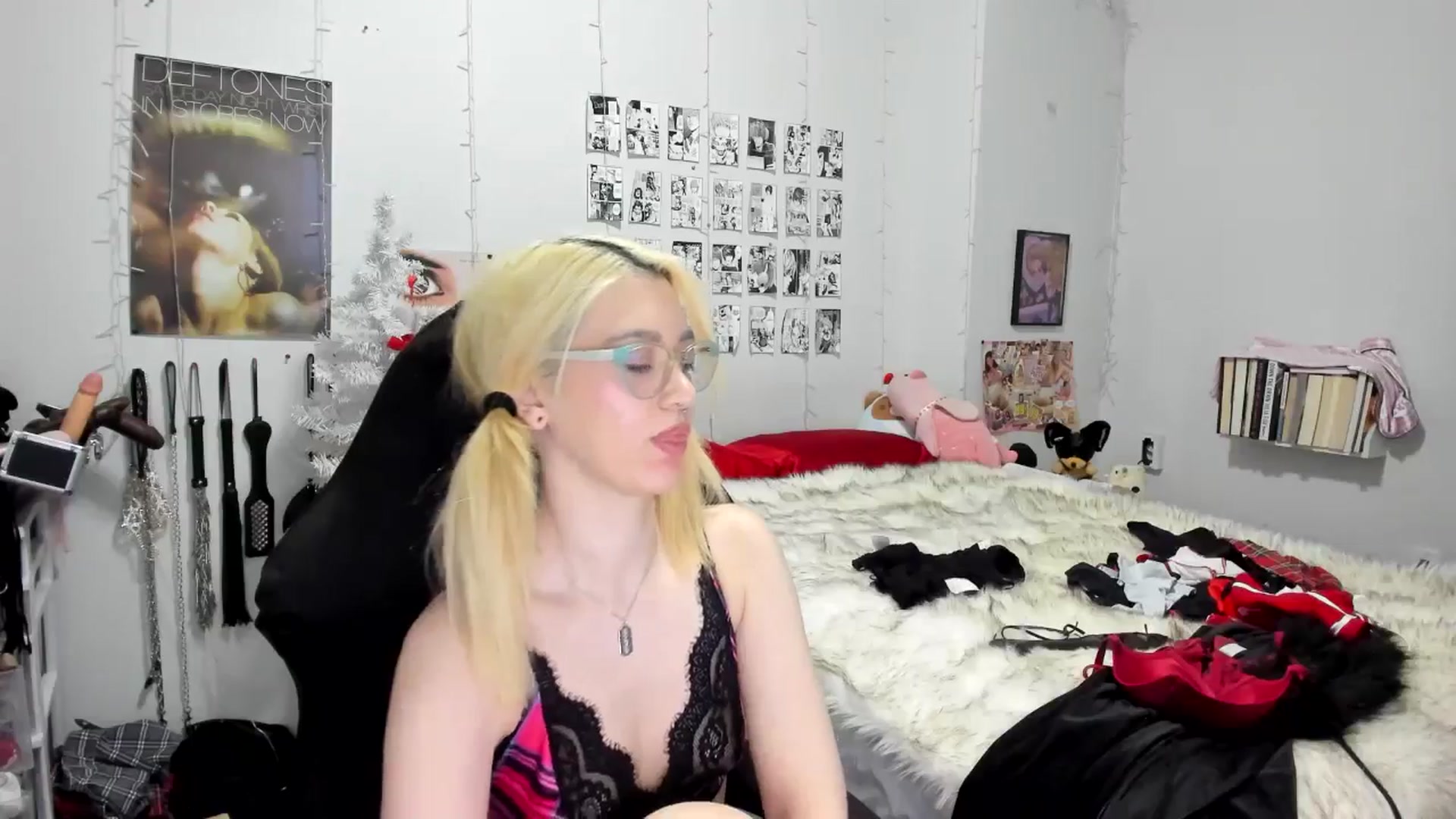 Gallery image thumbnail from AnnaTame's myfreecams stream on, 12/13/2025, 07:20 image 11 of 20