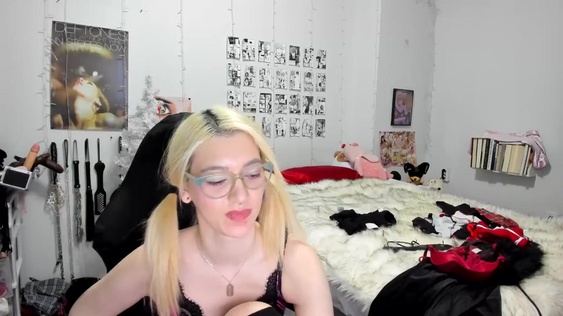 Gallery image thumbnail from AnnaTame's myfreecams stream on, 12/13/2025, 07:20 image 12 of 20