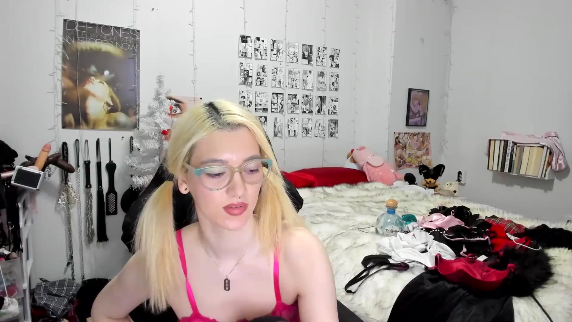Gallery image thumbnail from AnnaTame's myfreecams stream on, 12/13/2025, 10:04 image 16 of 20