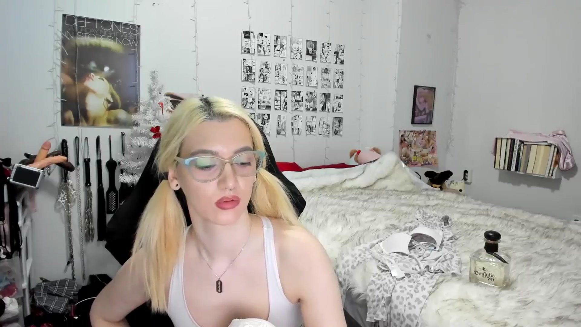 Gallery image thumbnail from AnnaTame's myfreecams stream on, 12/14/2025, 08:40 image 13 of 20