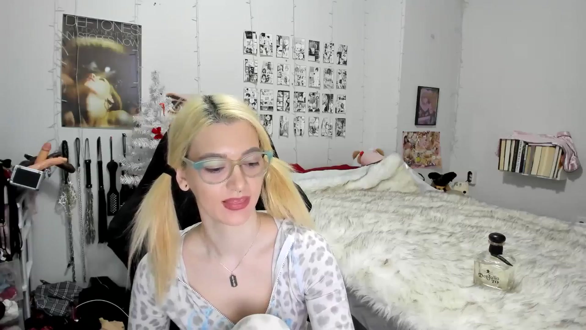 Gallery image thumbnail from AnnaTame's myfreecams stream on, 12/14/2025, 08:40 image 17 of 20