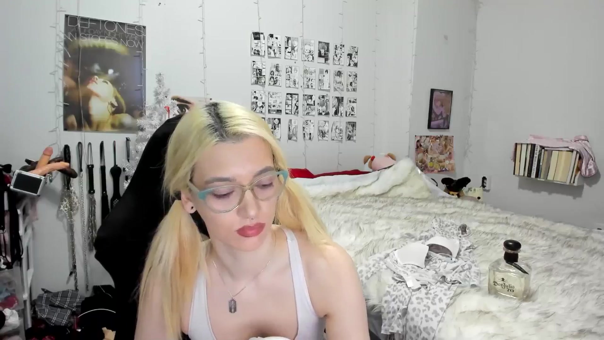 Gallery image thumbnail from AnnaTame's myfreecams stream on, 12/14/2025, 08:40 image 15 of 20