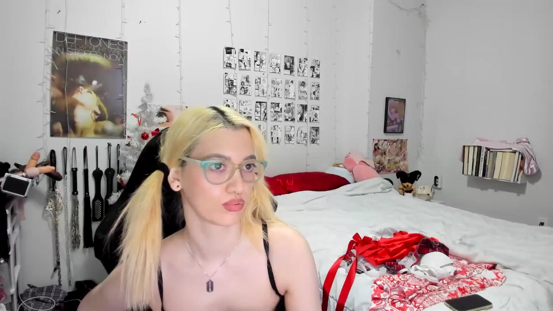 Gallery image thumbnail from AnnaTame's myfreecams stream on, 12/15/2025, 07:37 image 7 of 20