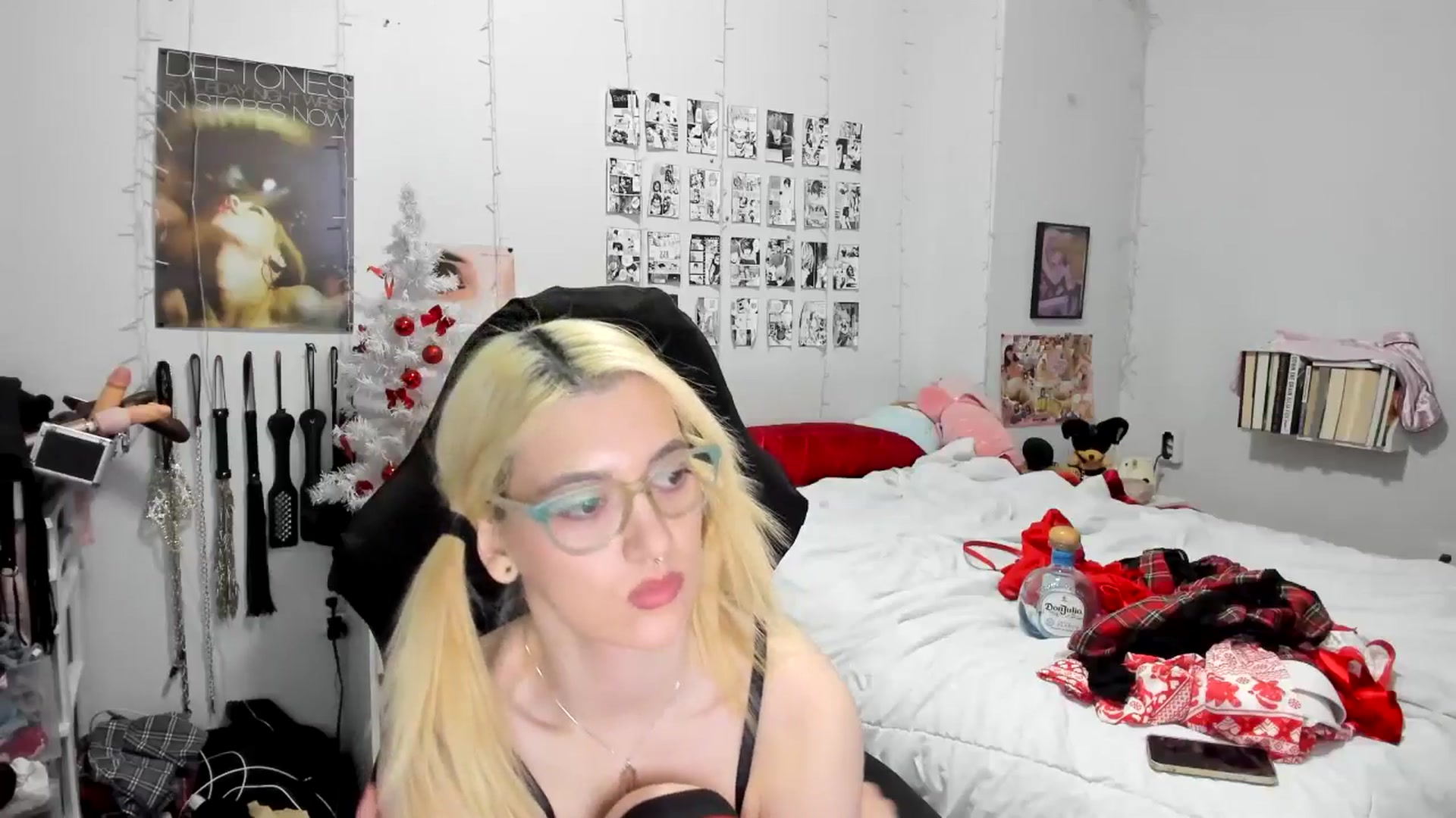 Gallery image thumbnail from AnnaTame's myfreecams stream on, 12/15/2025, 09:17 image 4 of 20