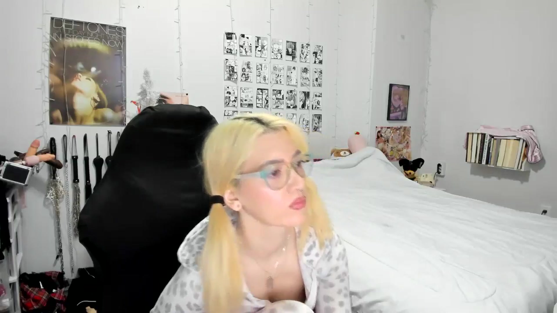 Gallery image thumbnail from AnnaTame's myfreecams stream on, 12/16/2025, 05:28 image 8 of 20