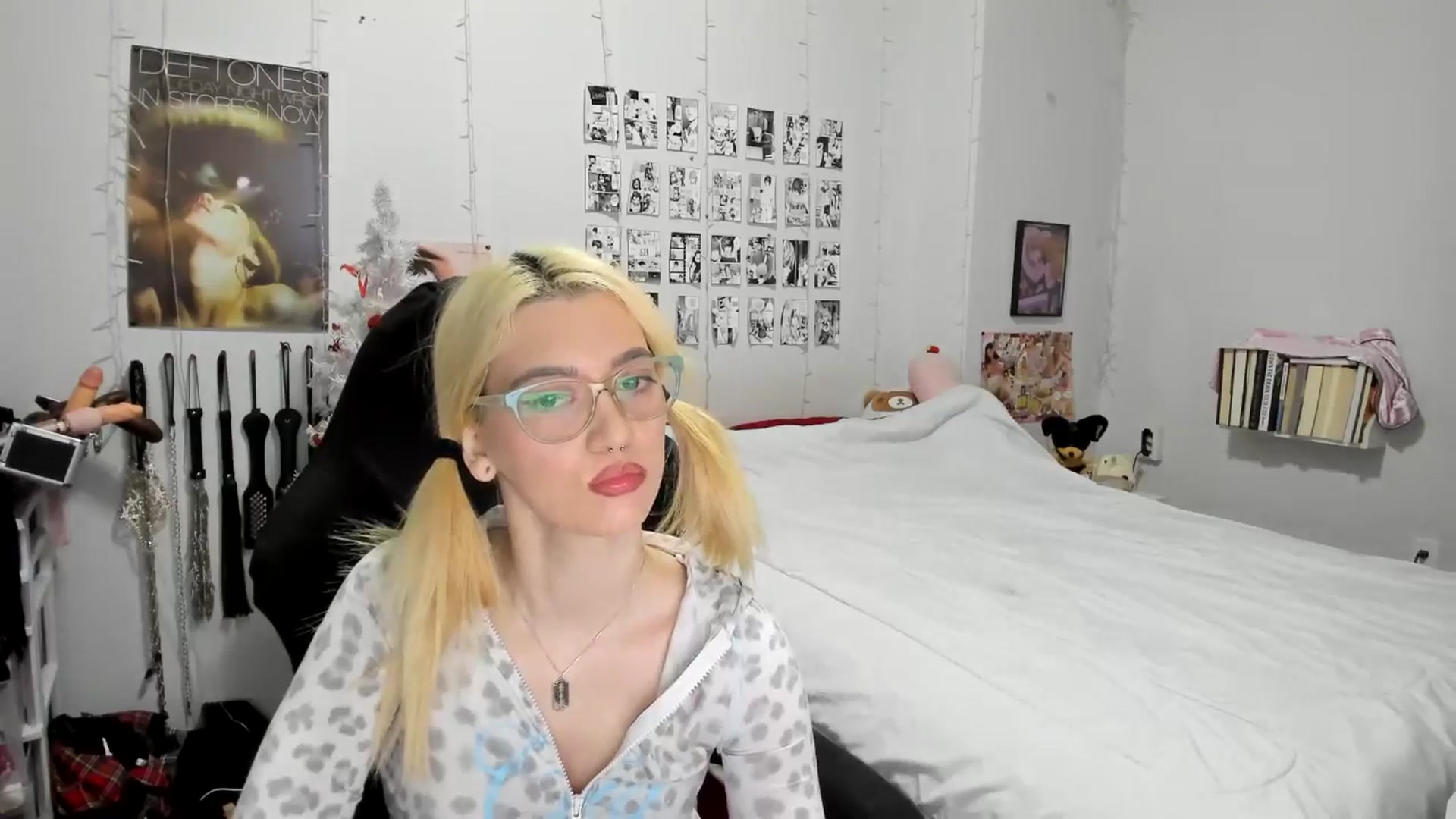 Gallery image thumbnail from AnnaTame's myfreecams stream on, 12/16/2025, 05:28 image 3 of 20